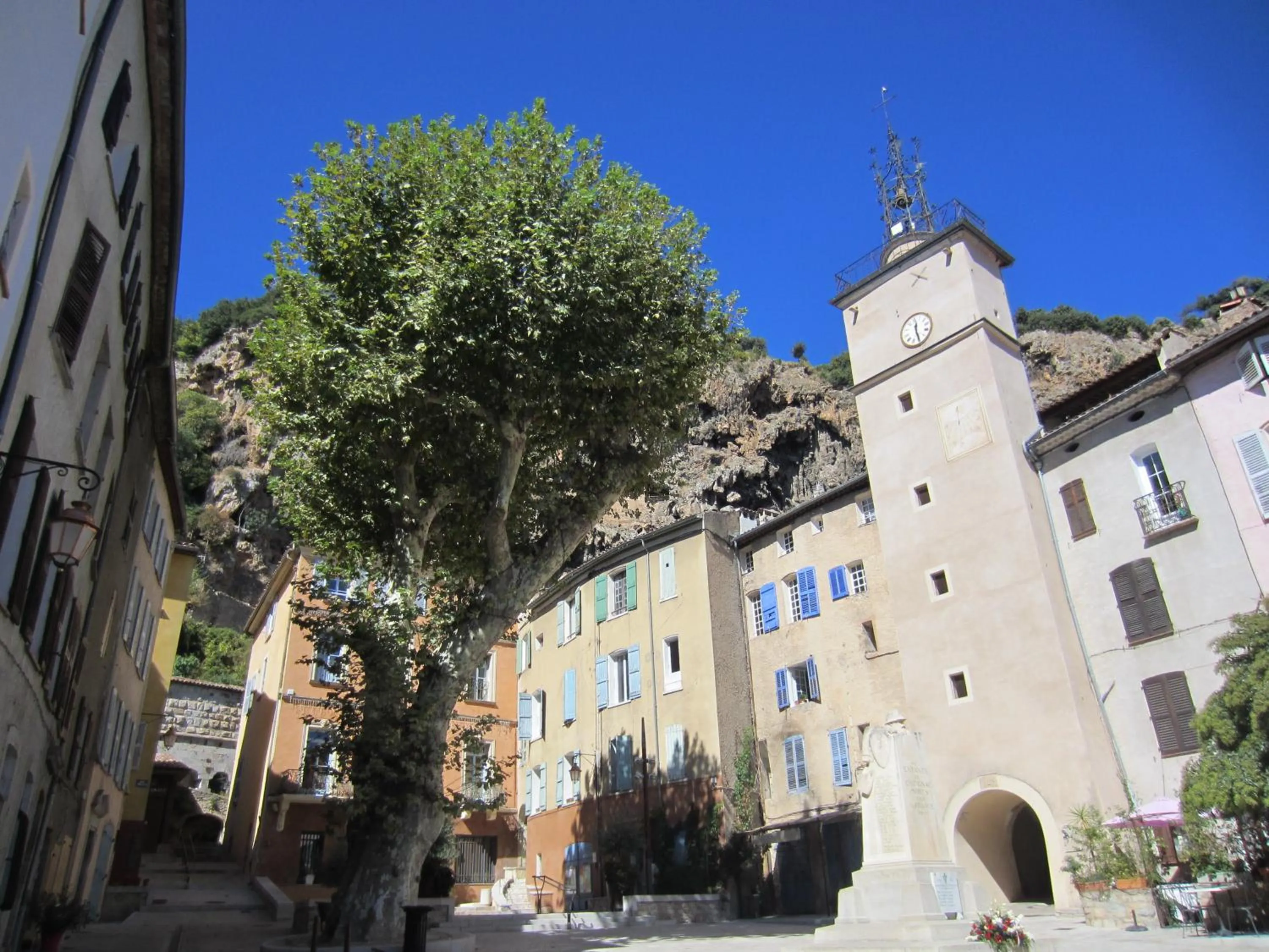 Nearby landmark in L' Esmerand