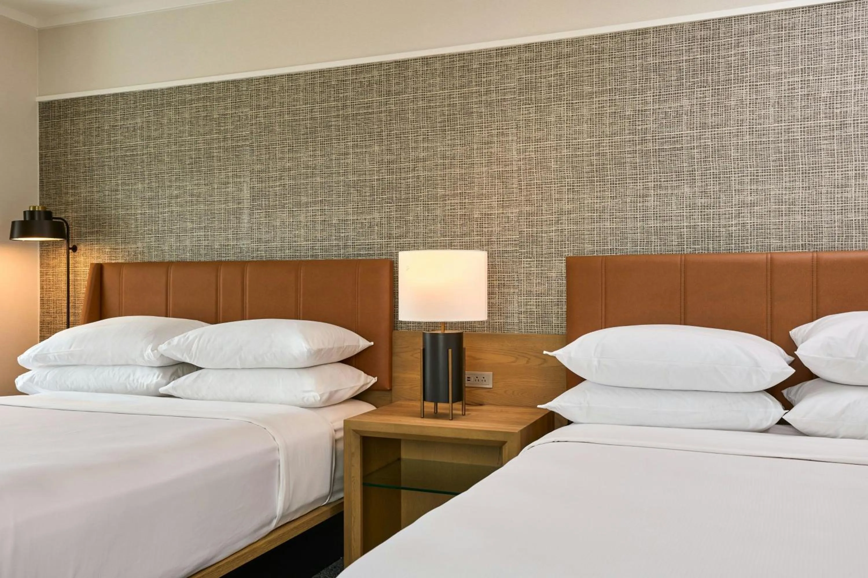 Photo of the whole room, Bed in Sheraton Grand Sacramento