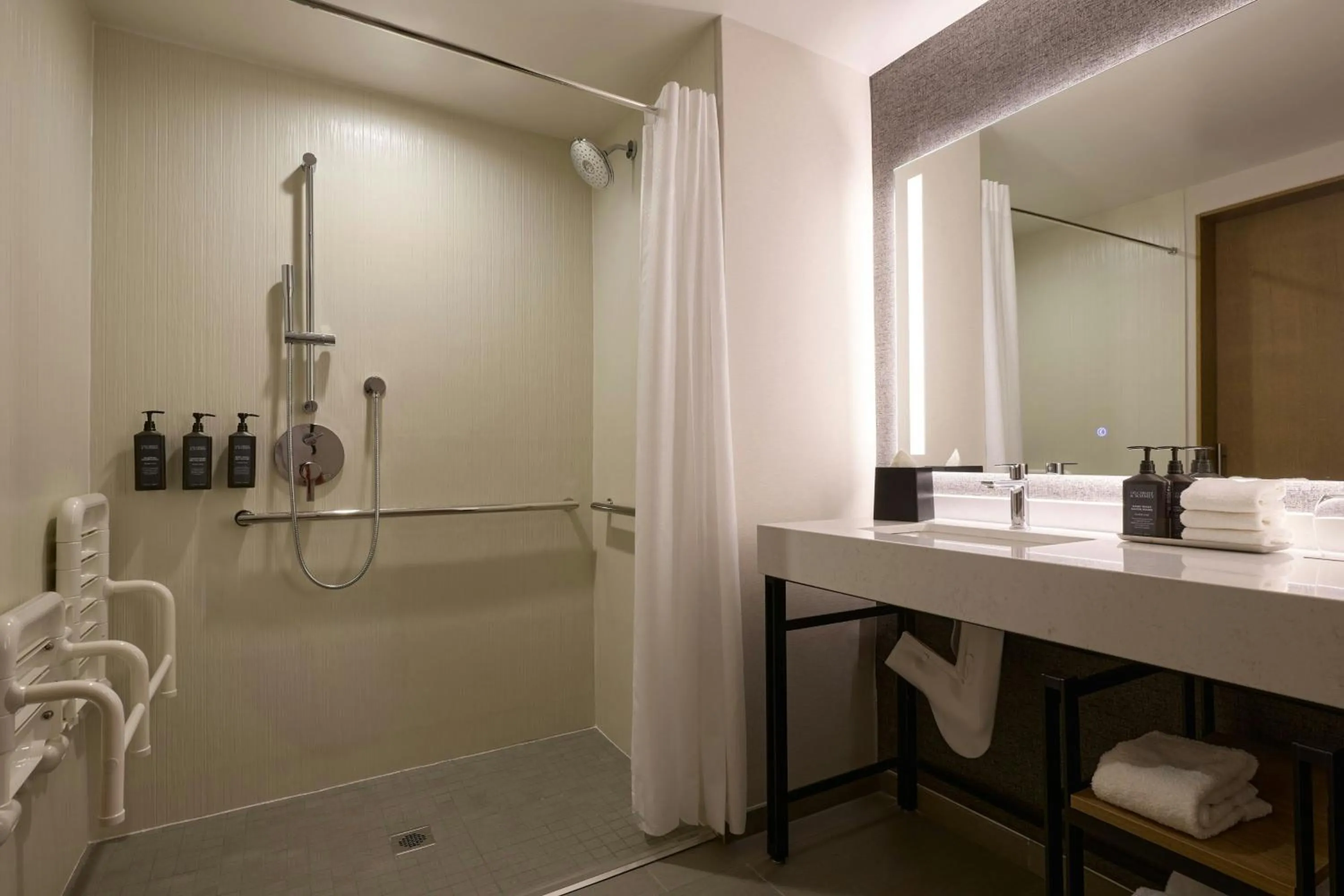 Bathroom in Sheraton Grand Sacramento