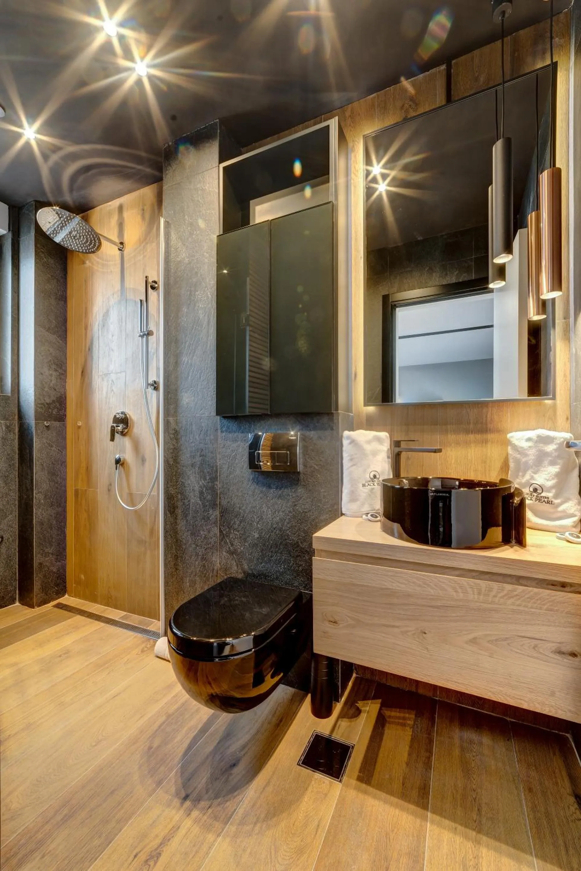 Shower in Black Pearl Luxury Suites