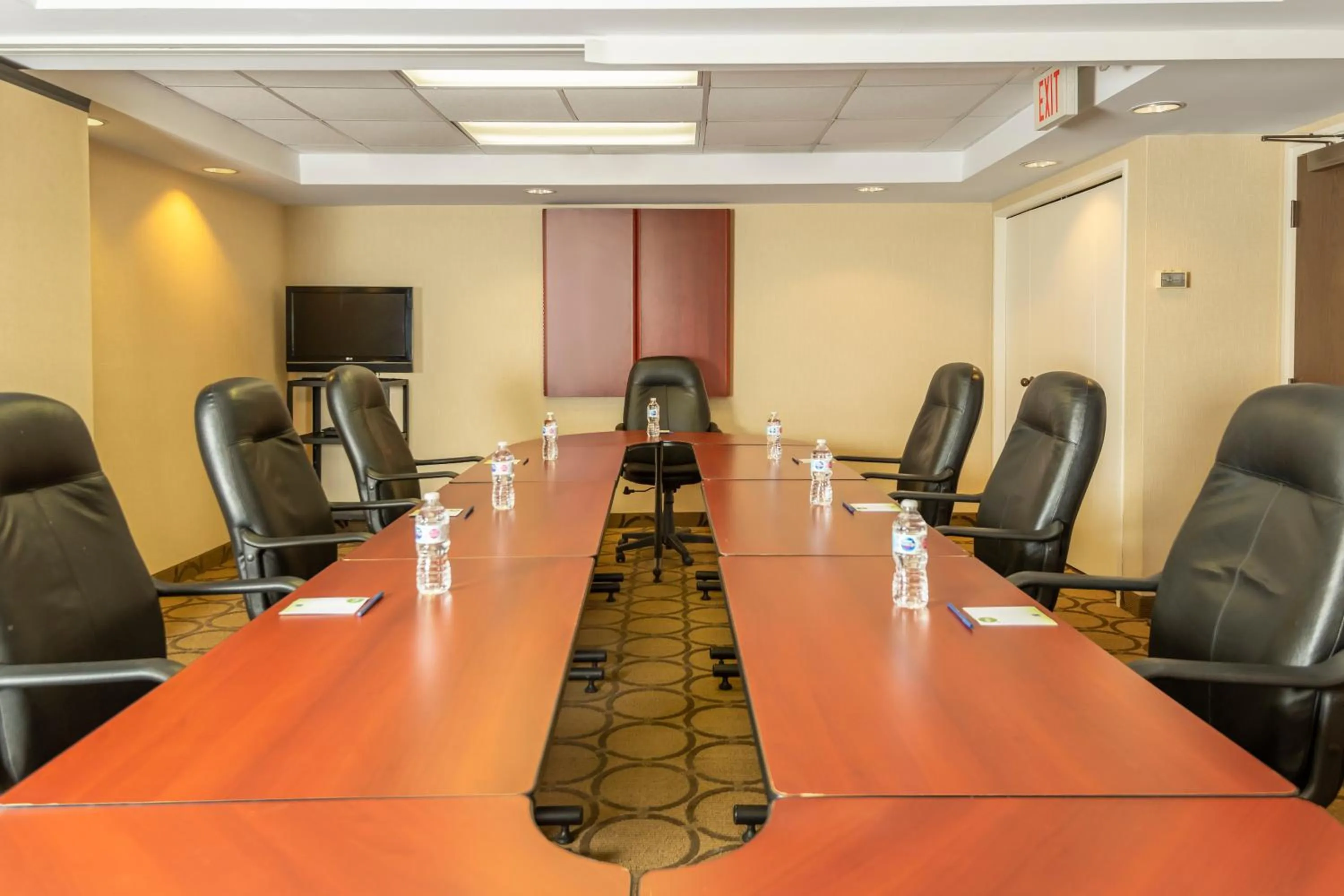 Business facilities in Comfort Inn West