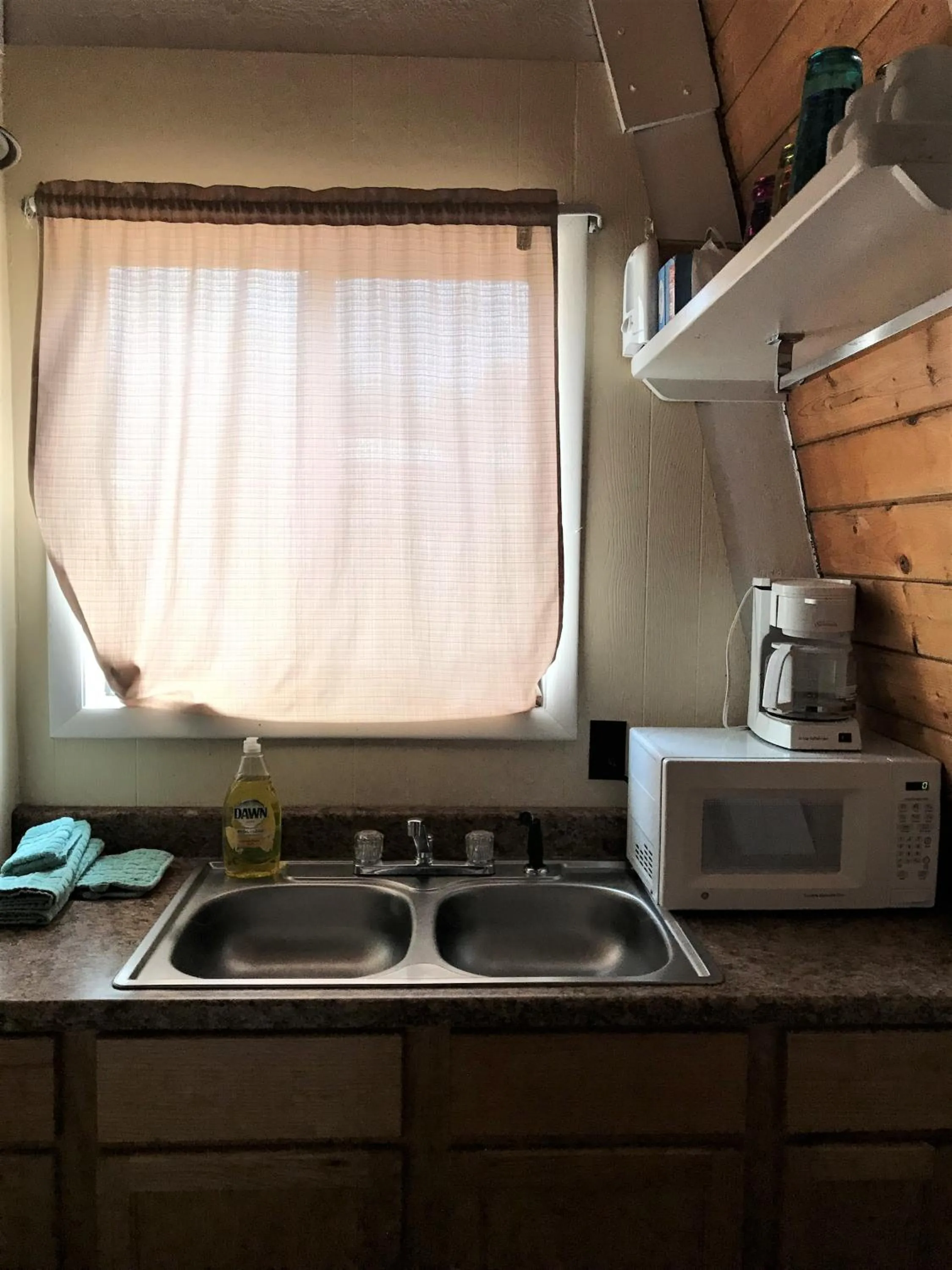 Kitchen or kitchenette in Drift Lodge