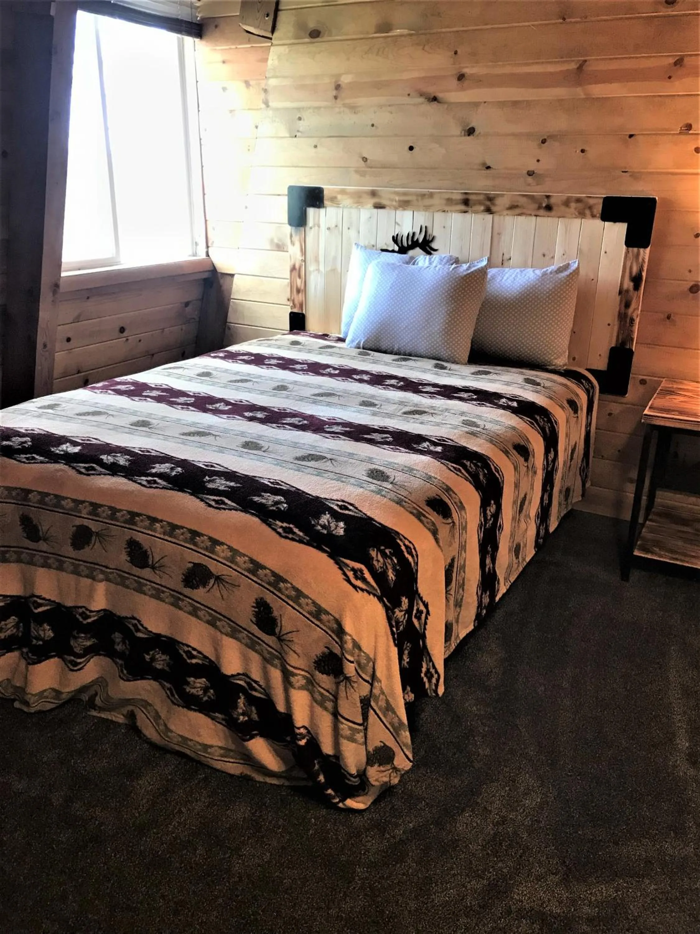 Bed in Drift Lodge