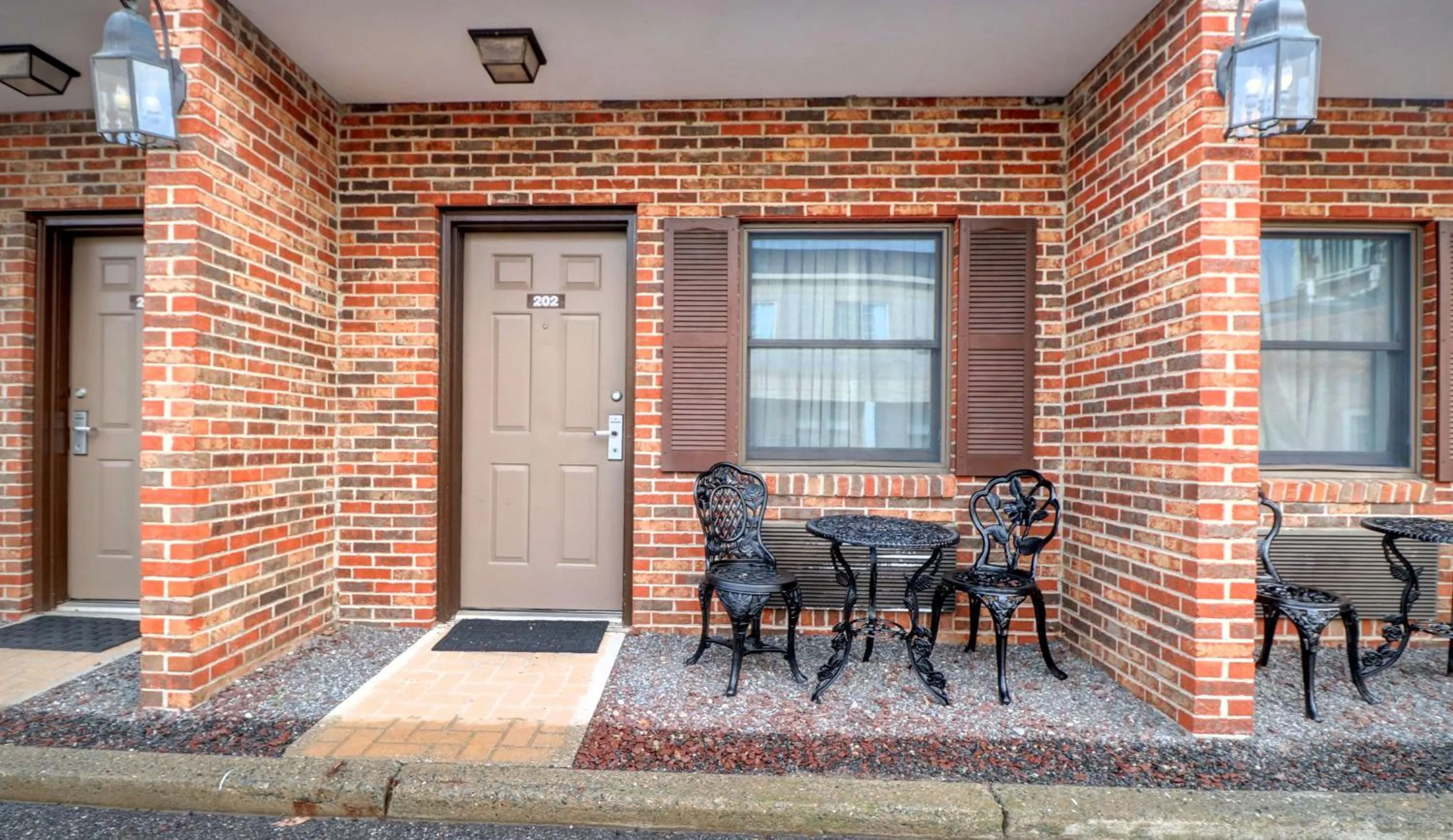 Property building in Senator Inn & Spa