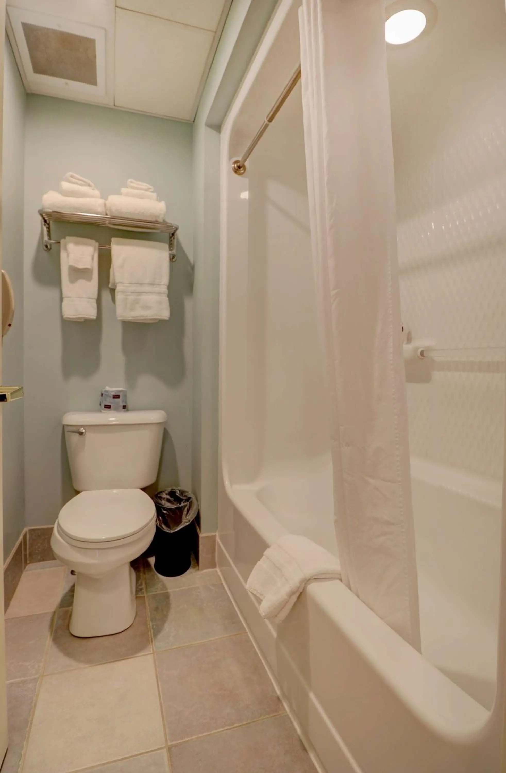 Bathroom in Senator Inn & Spa
