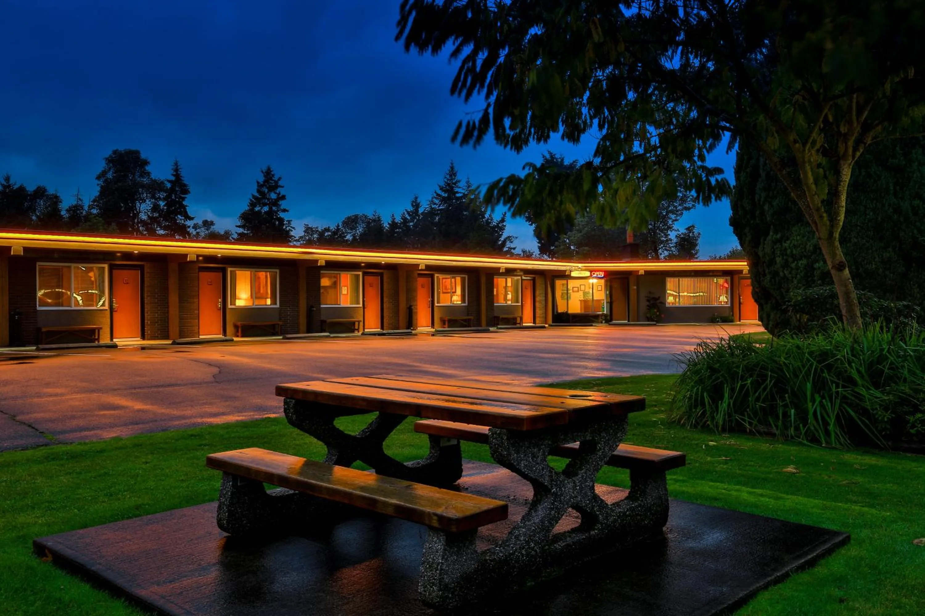 Property building in Arbutus Grove Motel