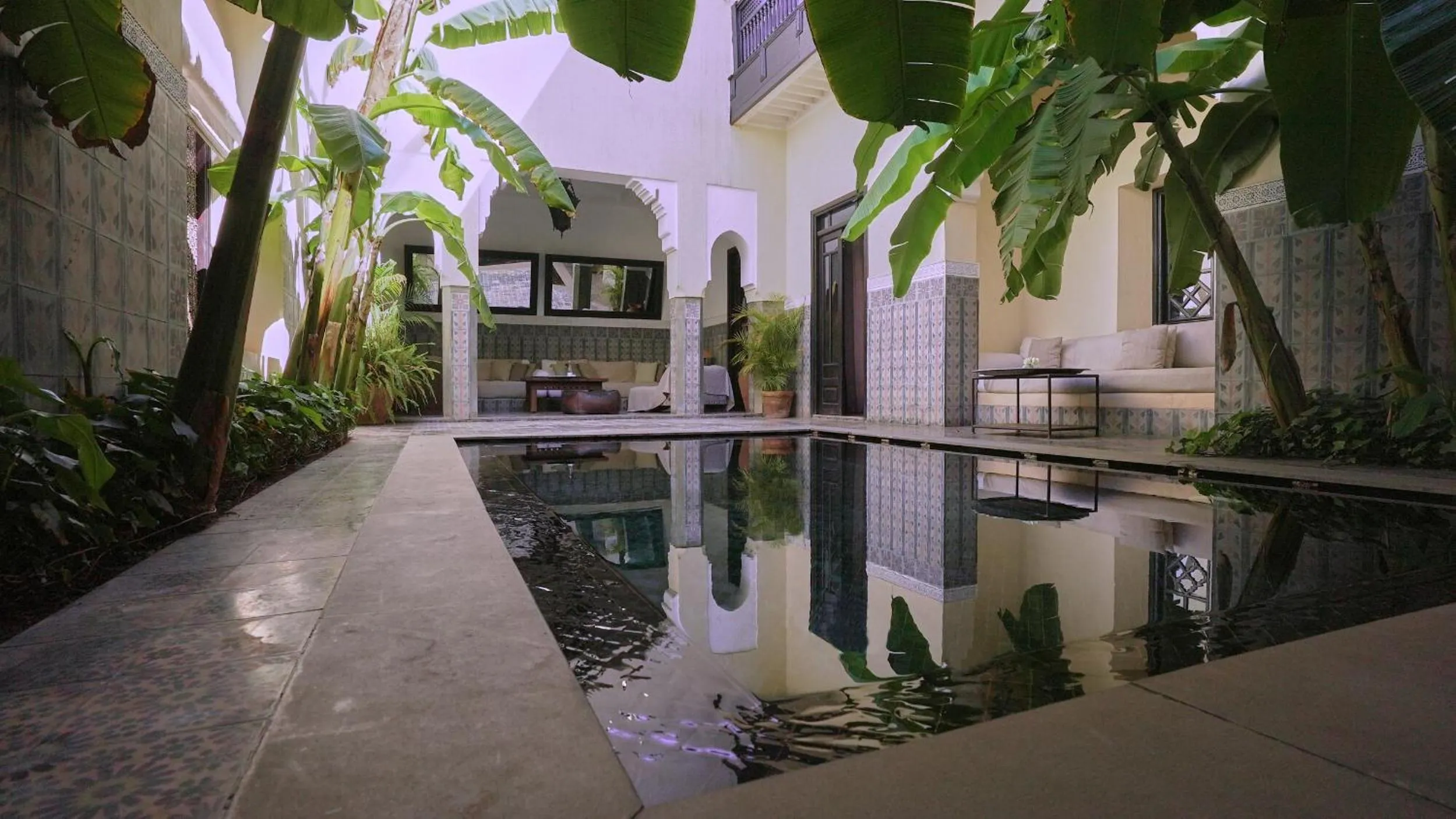 Swimming pool in La Villa des Orangers - Relais & Châteaux