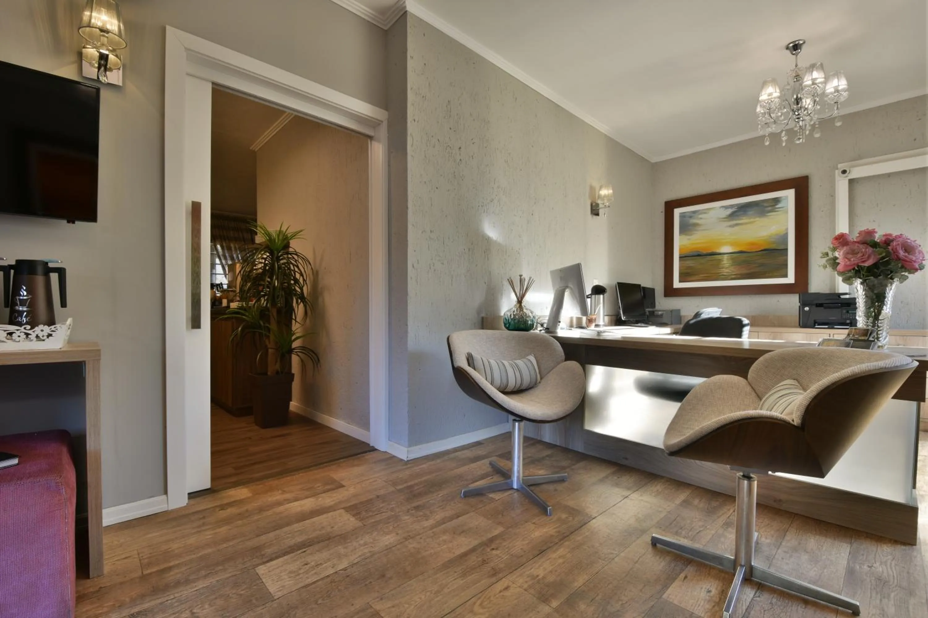 Communal lounge/ TV room in Pousada Solar Viena