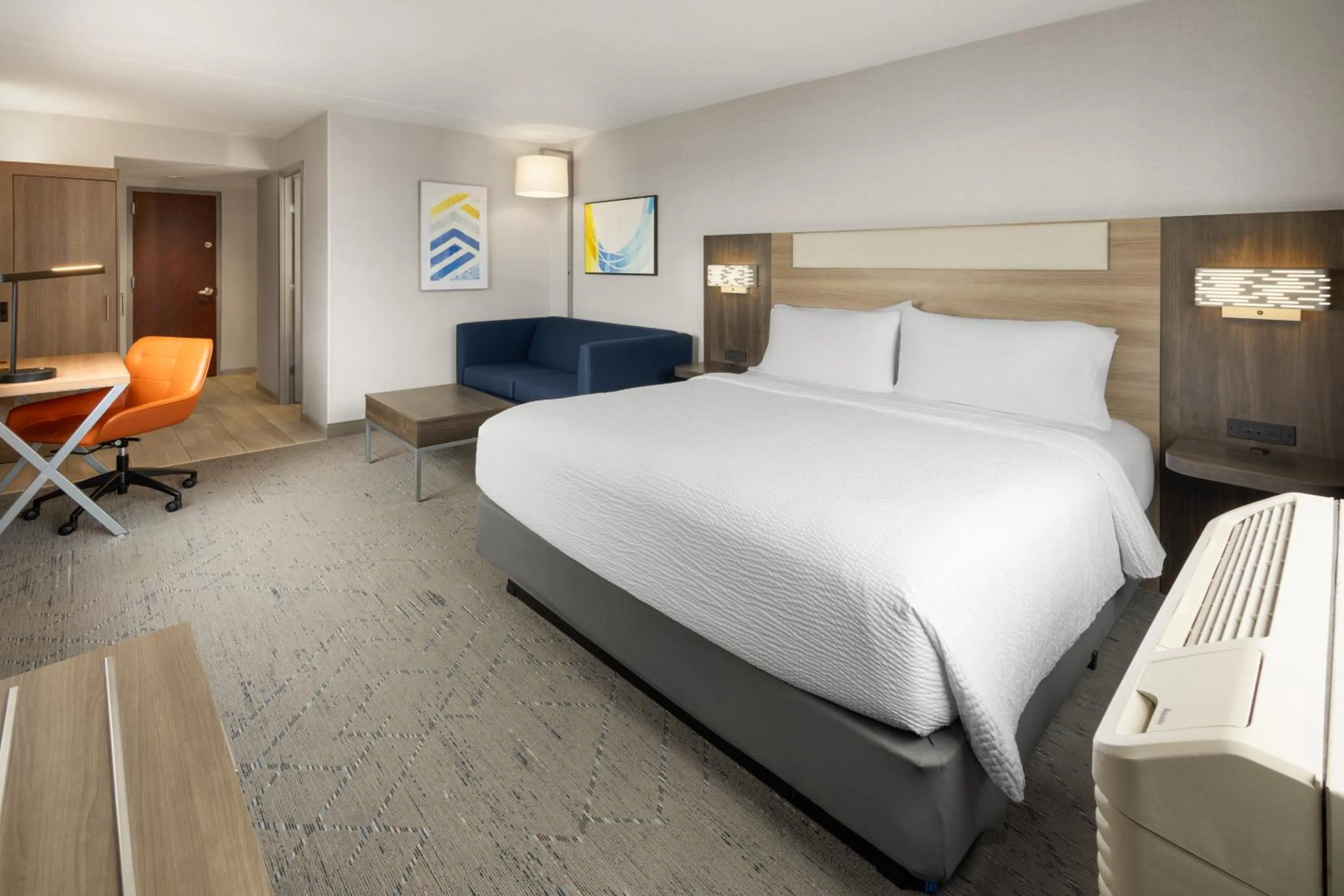 Bedroom, Bed in Holiday Inn Express Philadelphia Penn's Landing by IHG