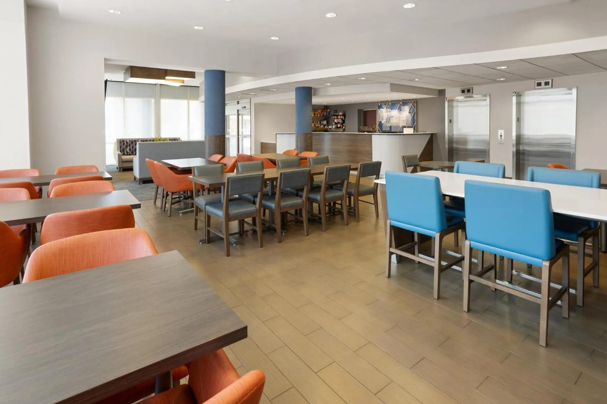 Property building in Holiday Inn Express Philadelphia Penn's Landing by IHG