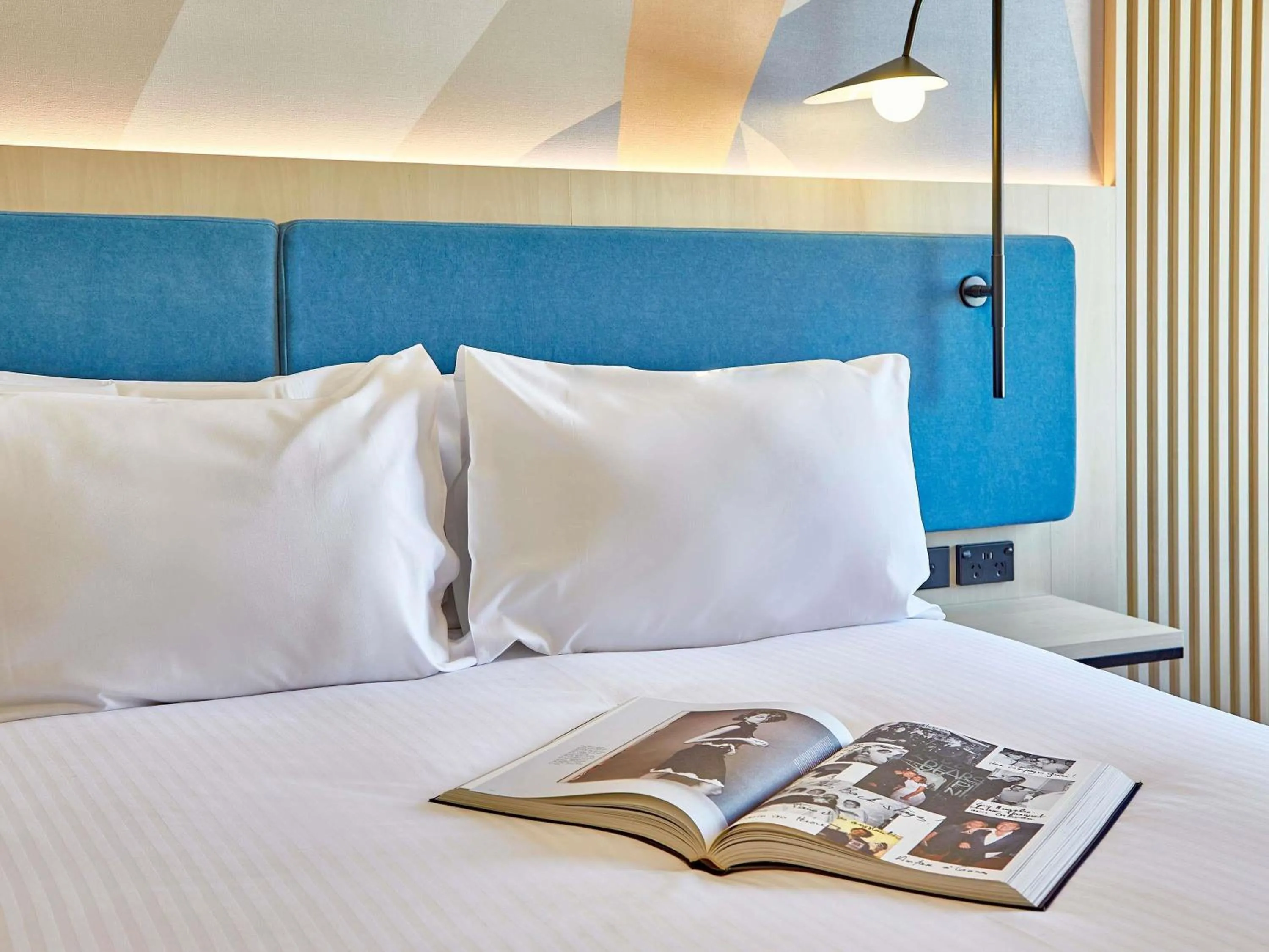 Bedroom, Bed in ibis Perth