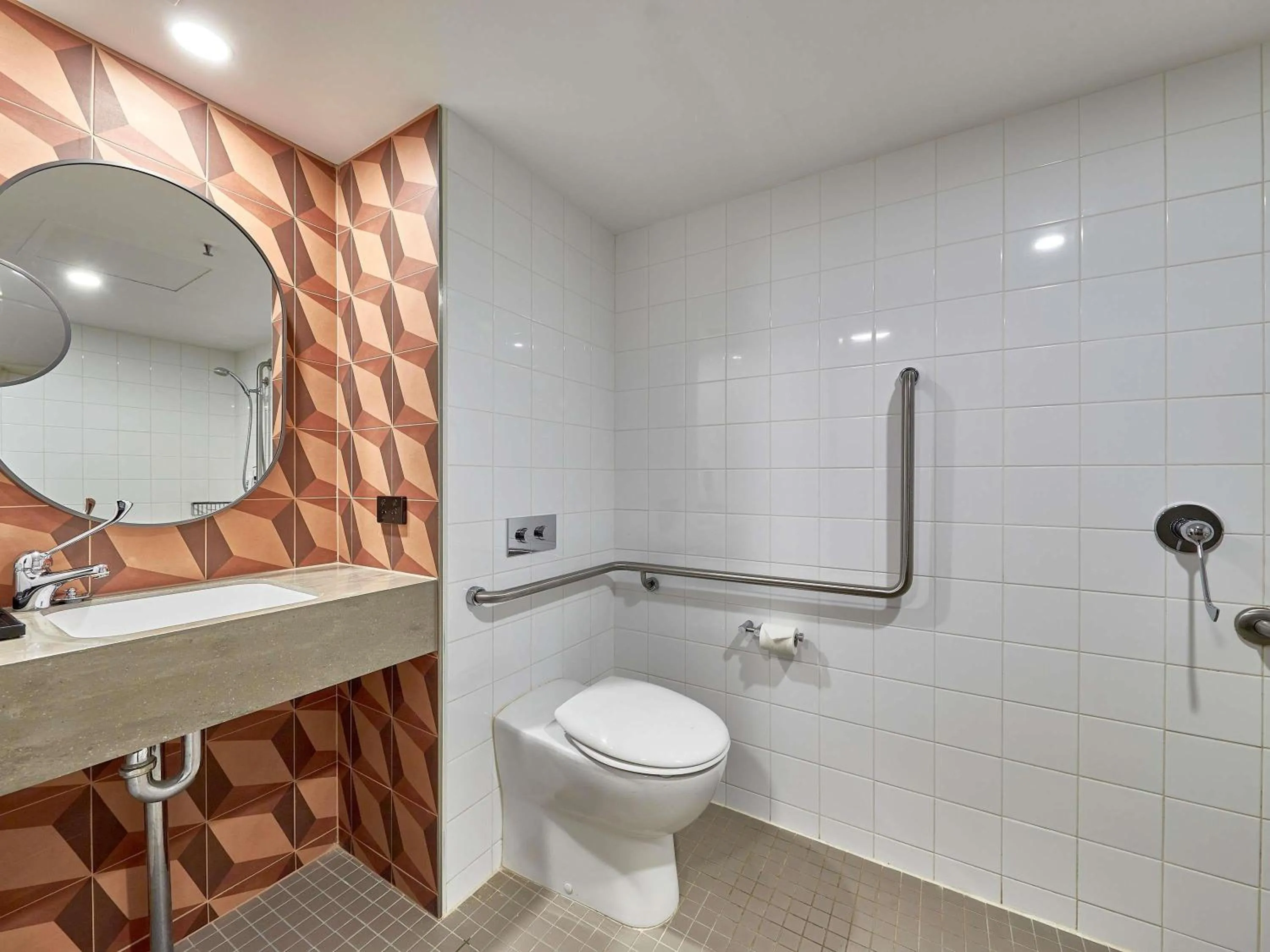 Bedroom in ibis Perth