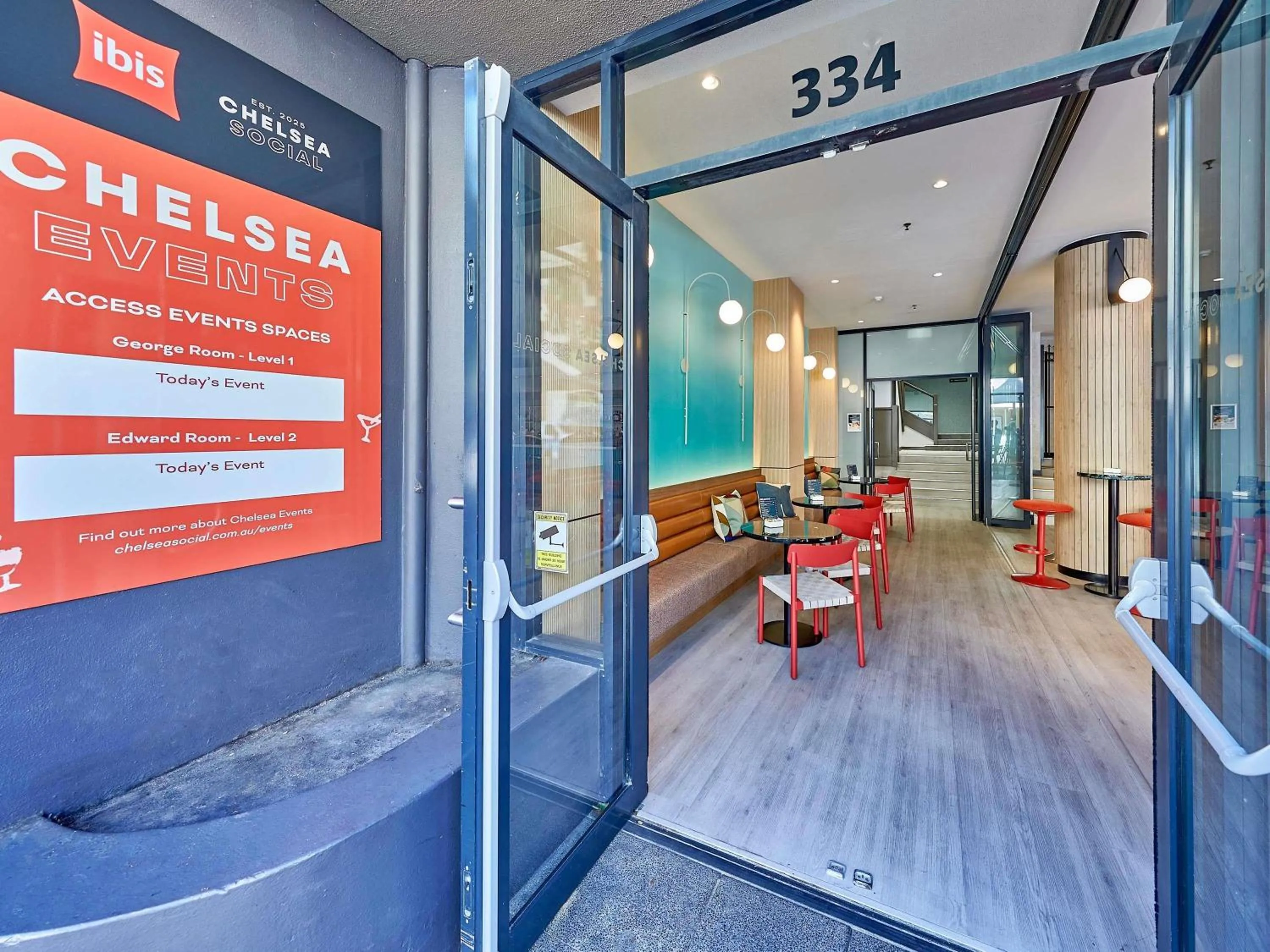 Lounge or bar in ibis Perth