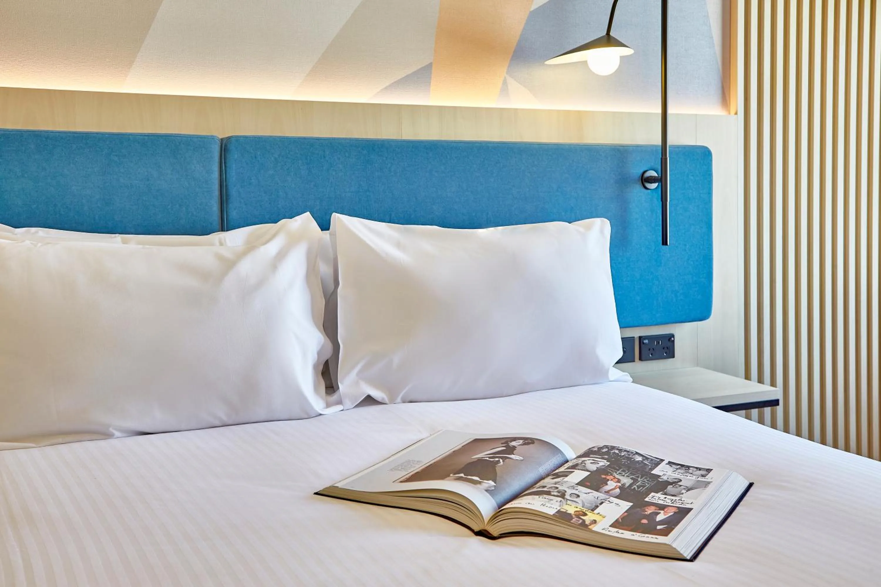 Bedroom, Bed in ibis Perth