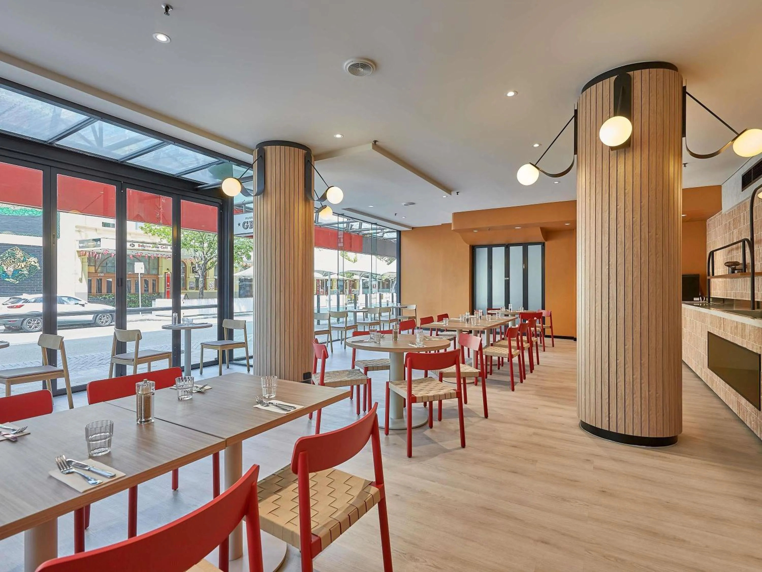 Lounge or bar in ibis Perth