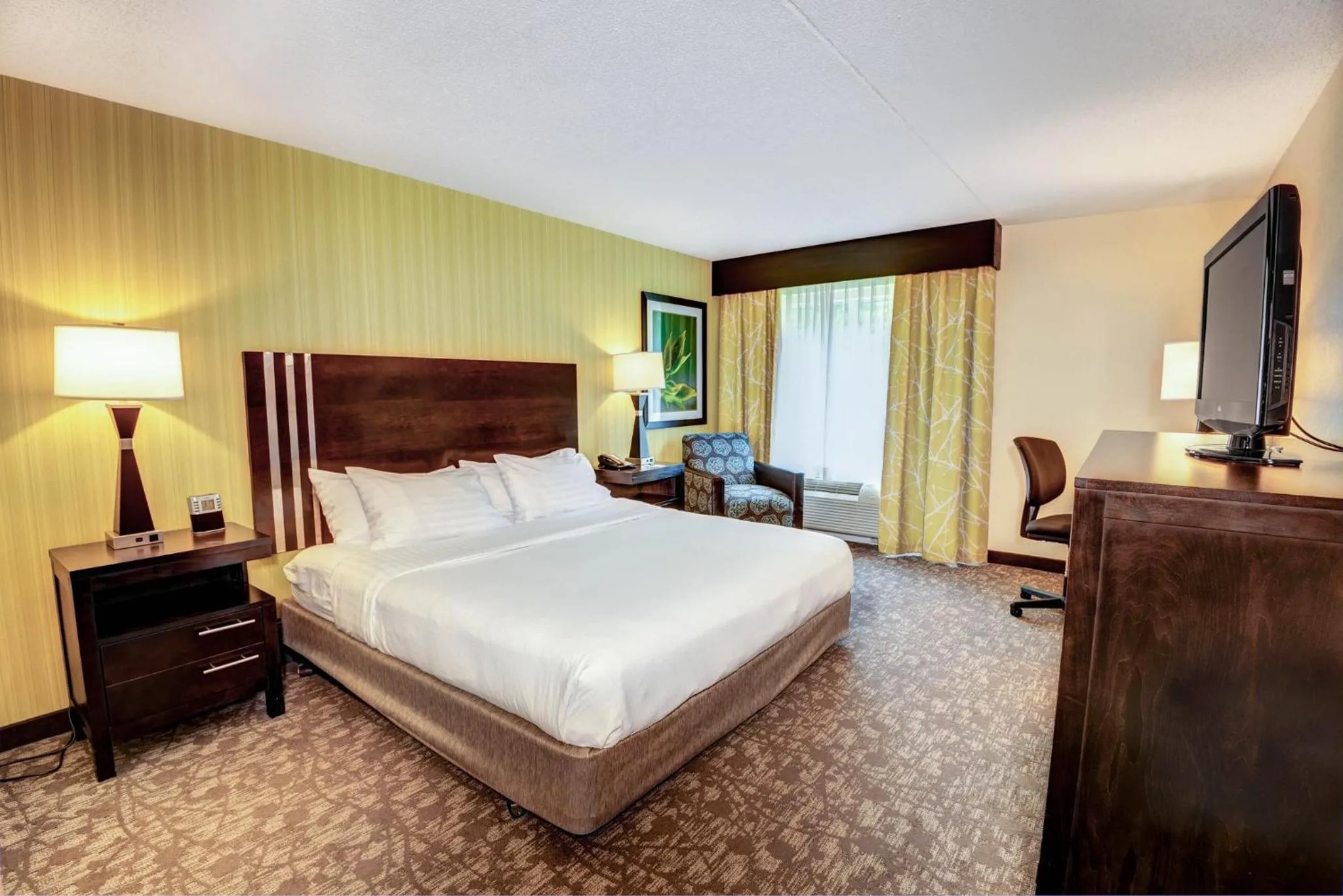 Photo of the whole room, Bed in Holiday Inn Express - Neptune by IHG
