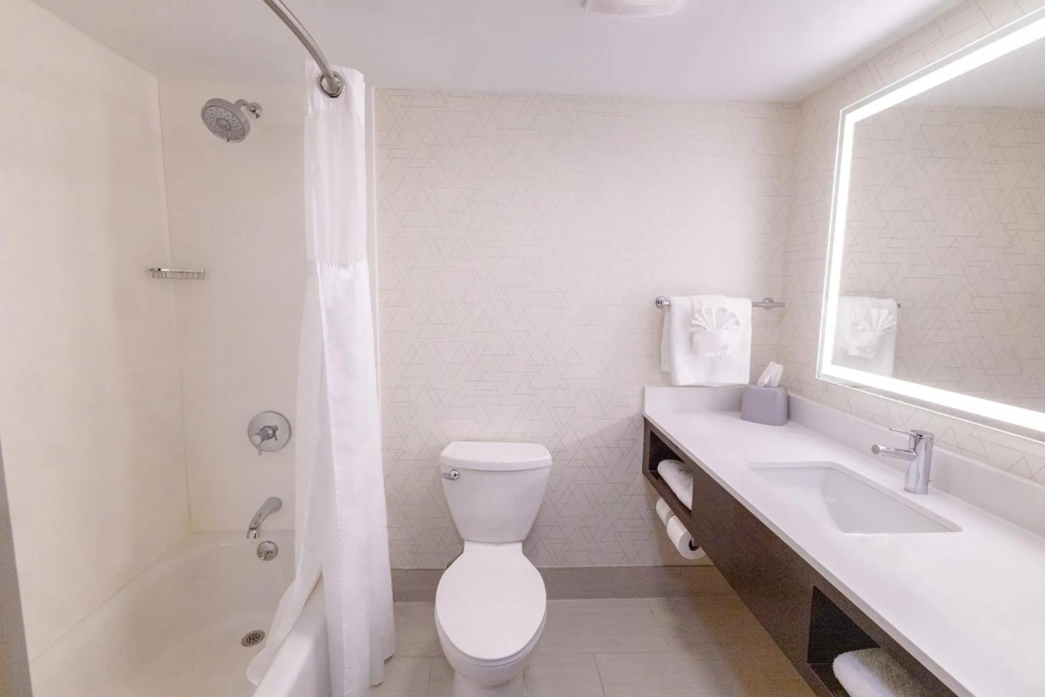 Bathroom in Holiday Inn Express - Neptune by IHG