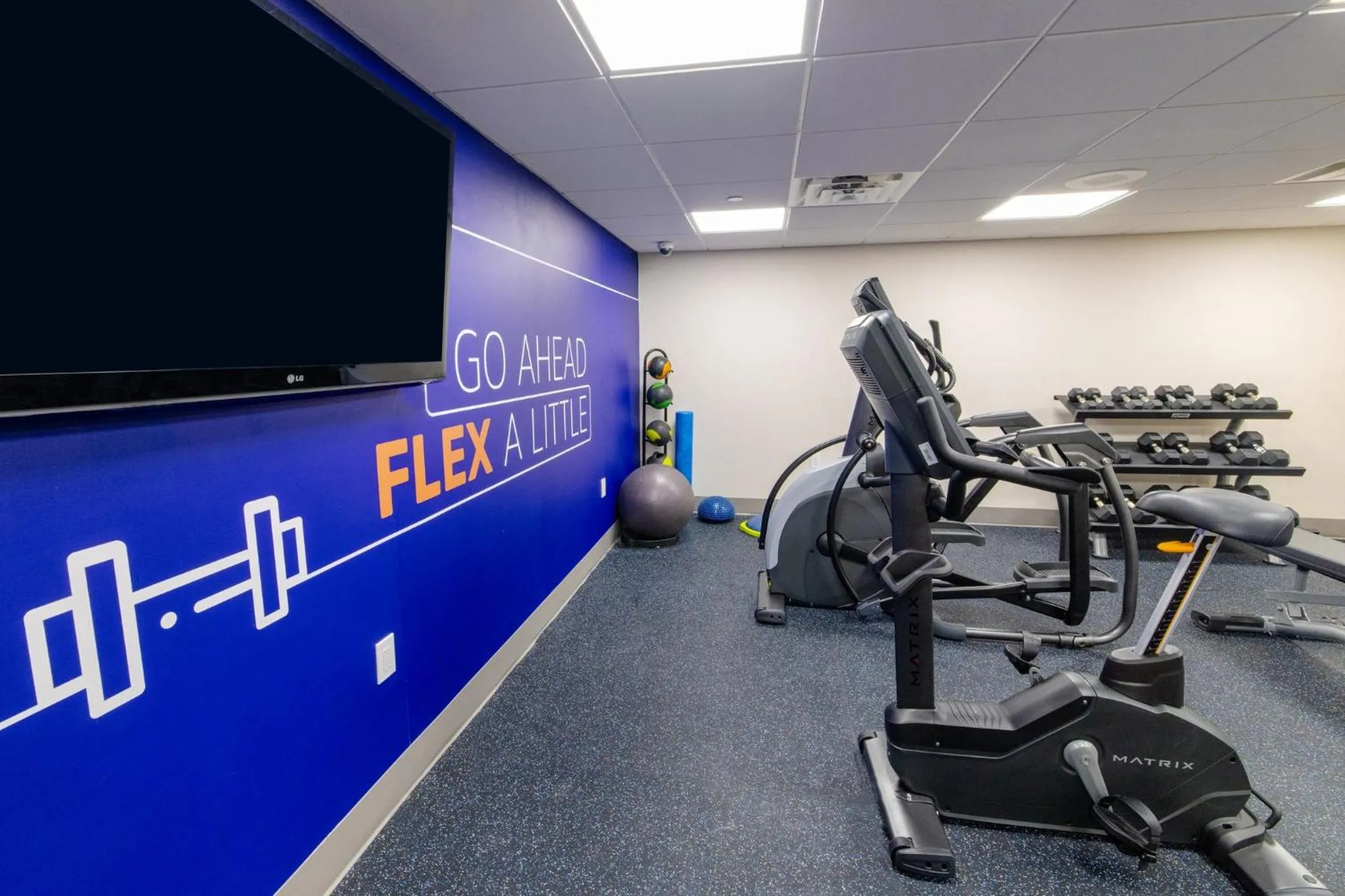 Spa and wellness centre/facilities in Holiday Inn Express - Neptune by IHG