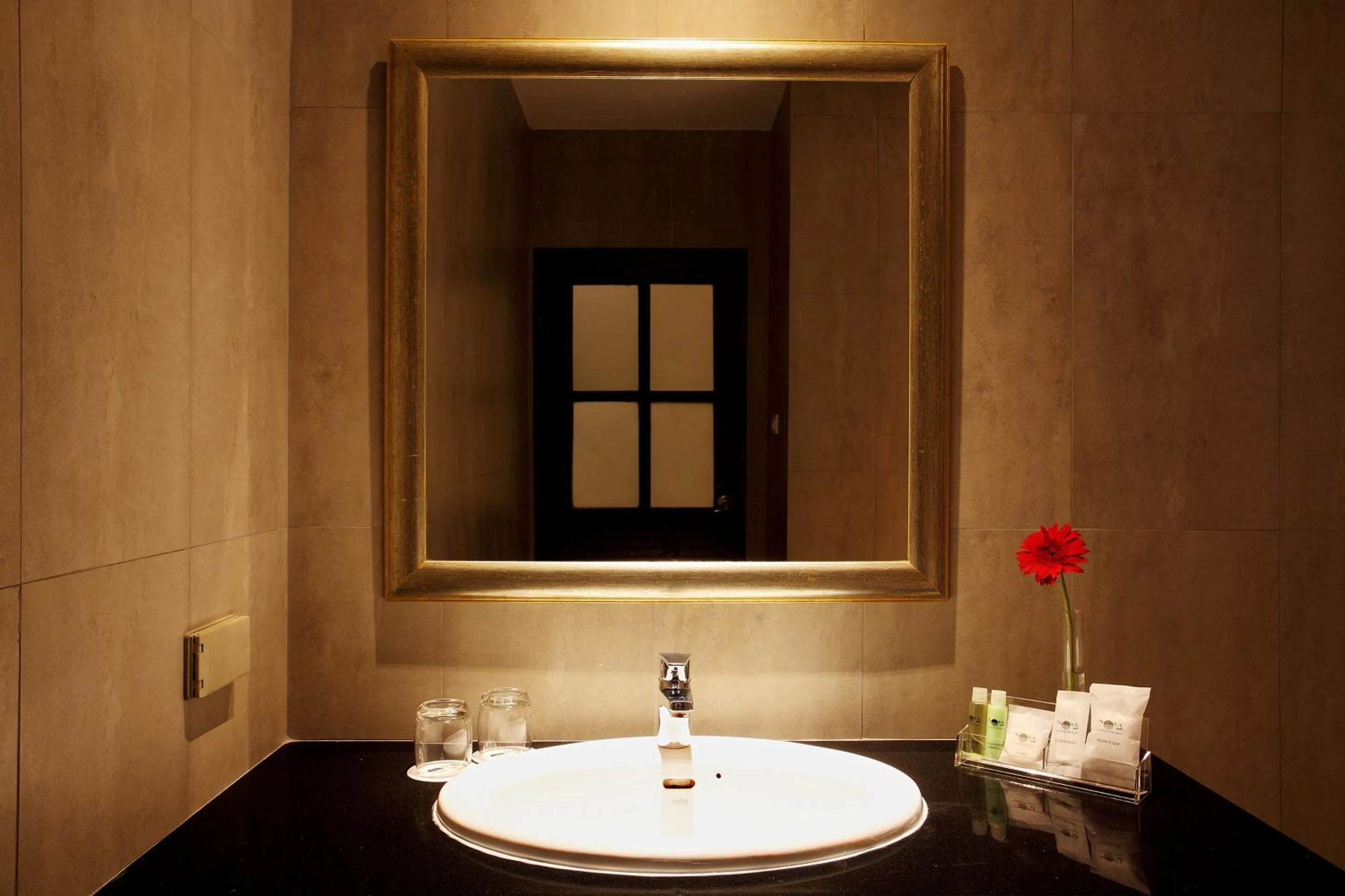 Bathroom in Nova Park Hotel Pattaya