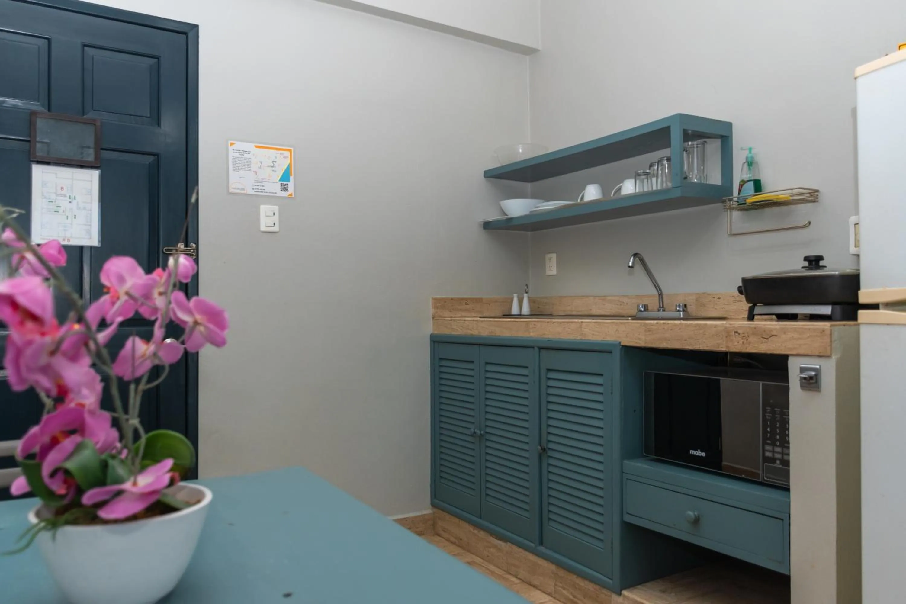 Kitchen or kitchenette in "5th Av" Sol del Caribe Apart Hotel