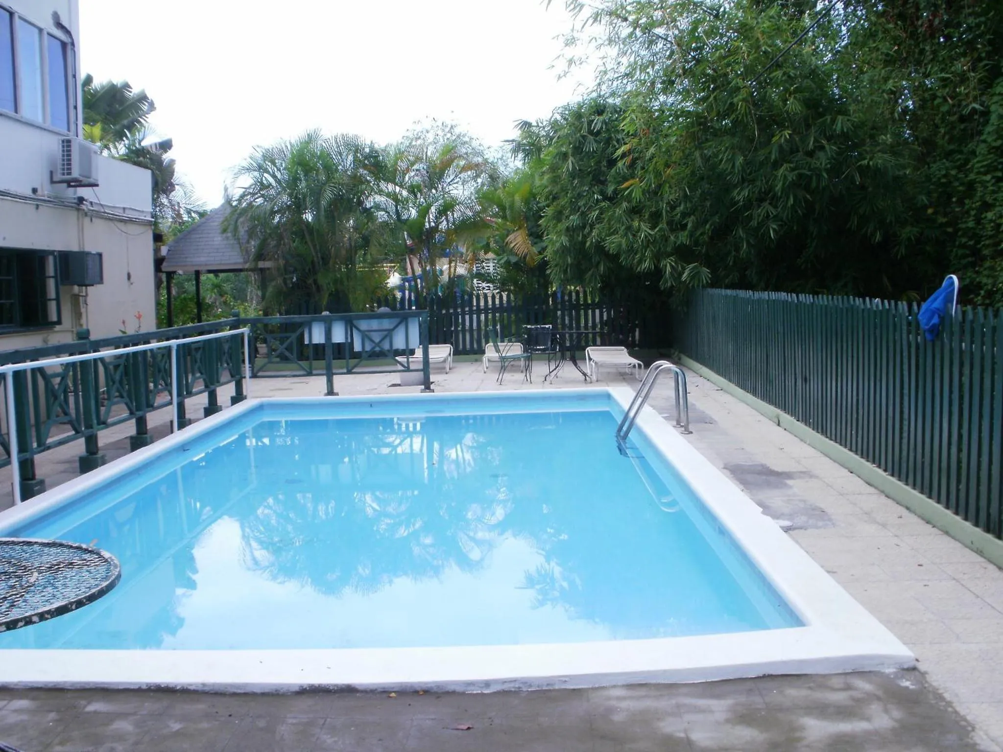 Day in Pineapple Court Hotel