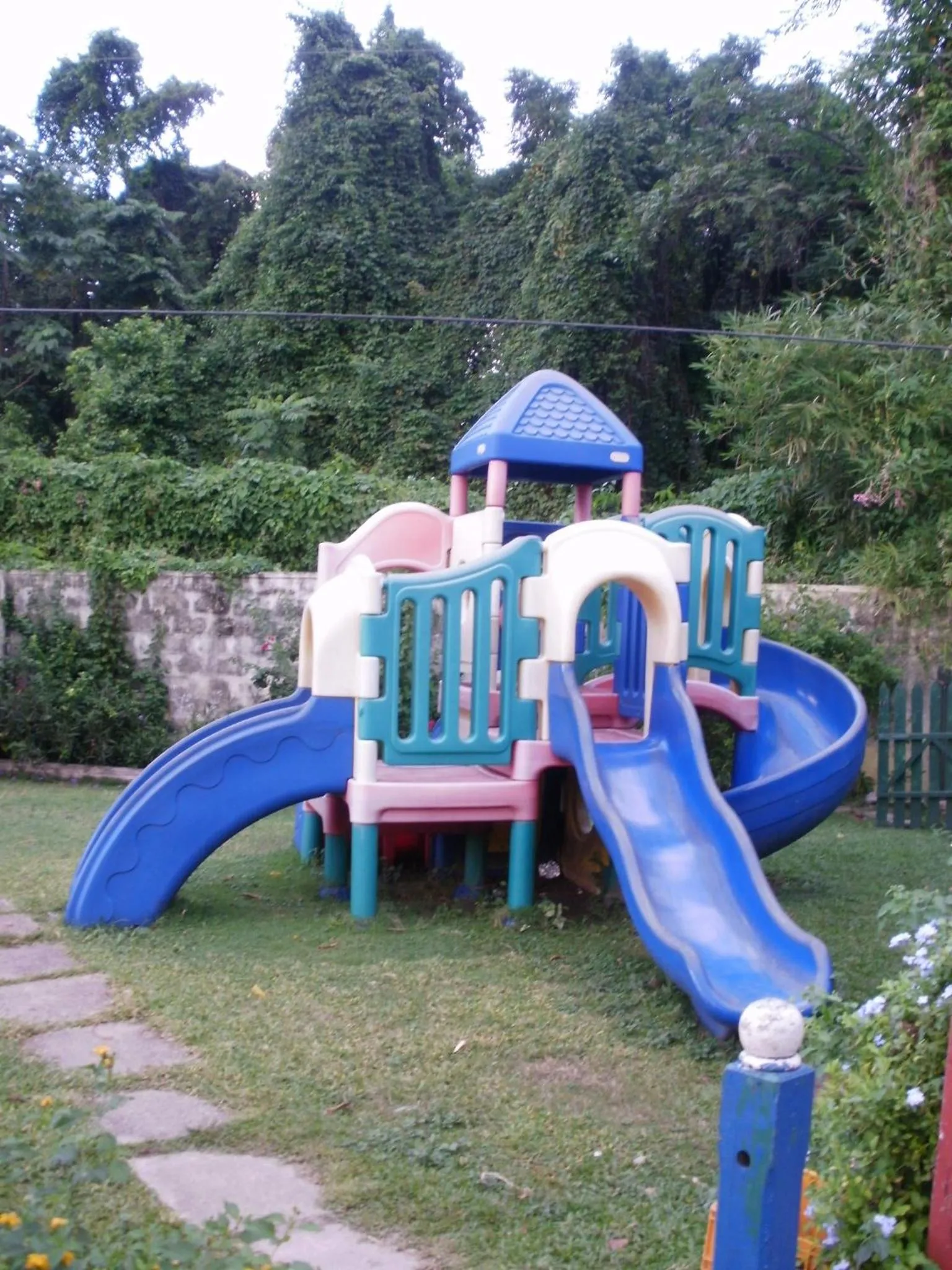 Children play ground in Pineapple Court Hotel