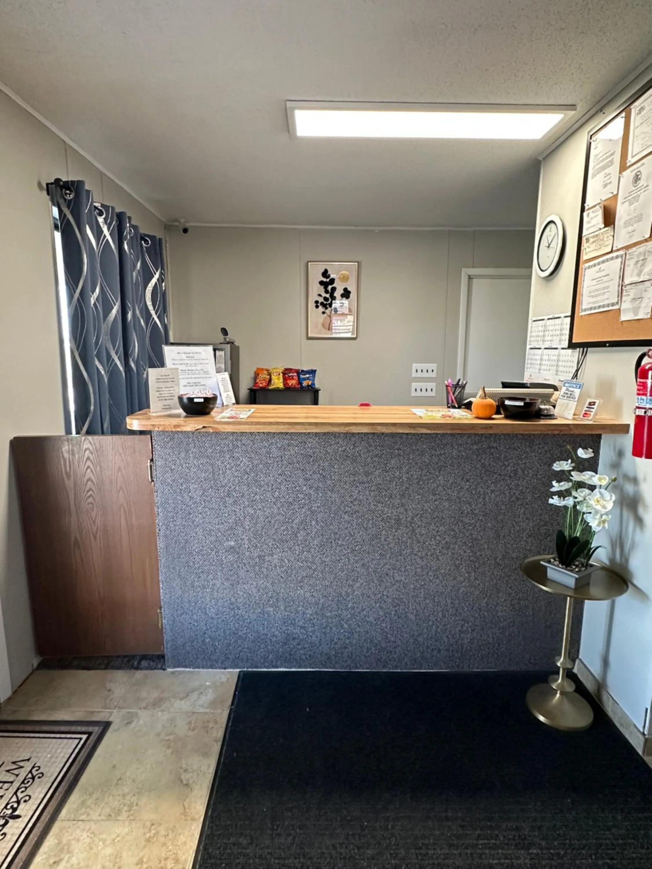 Lobby or reception in Paxton Inn Motel