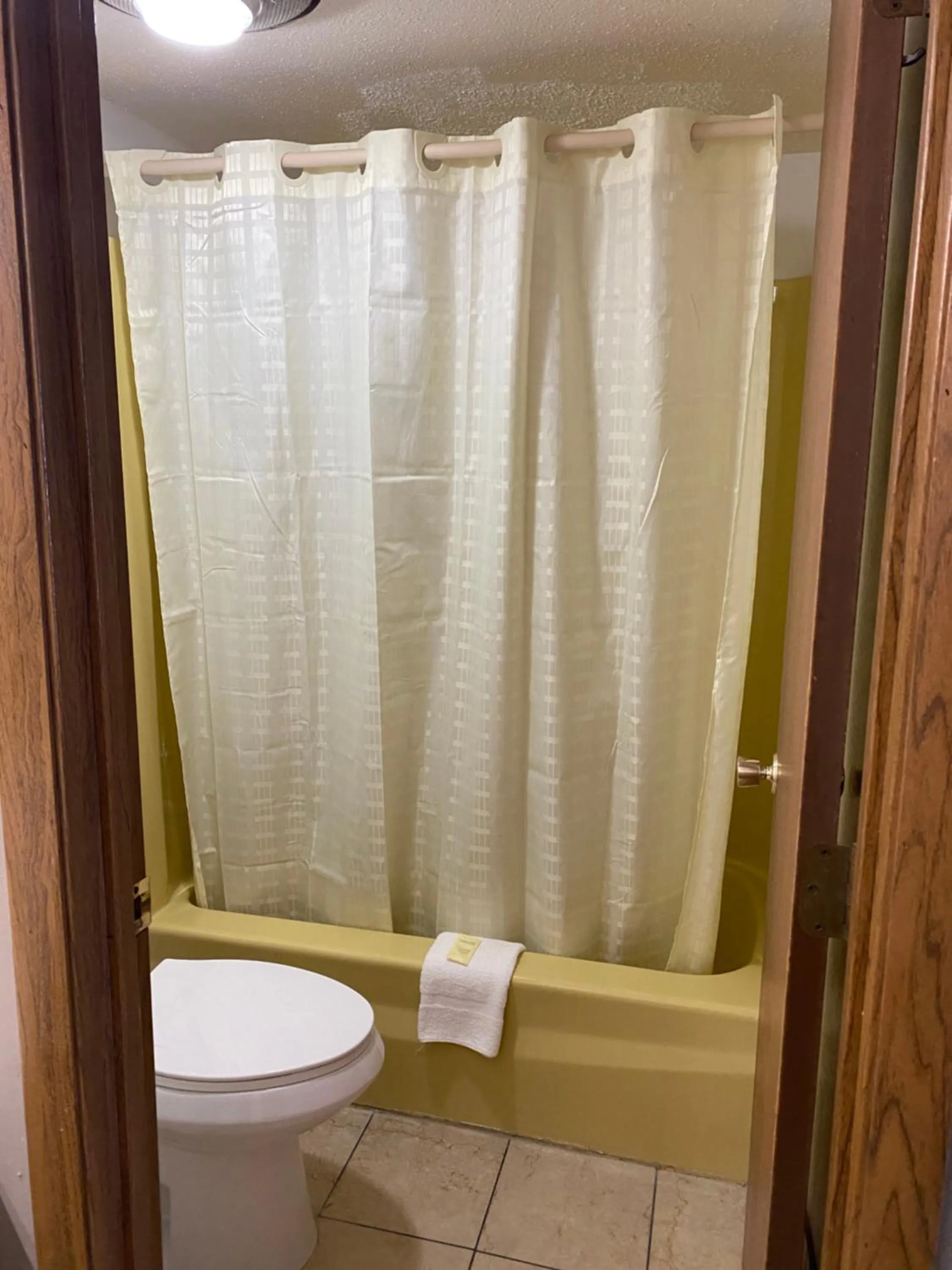 Bathroom in Paxton Inn Motel