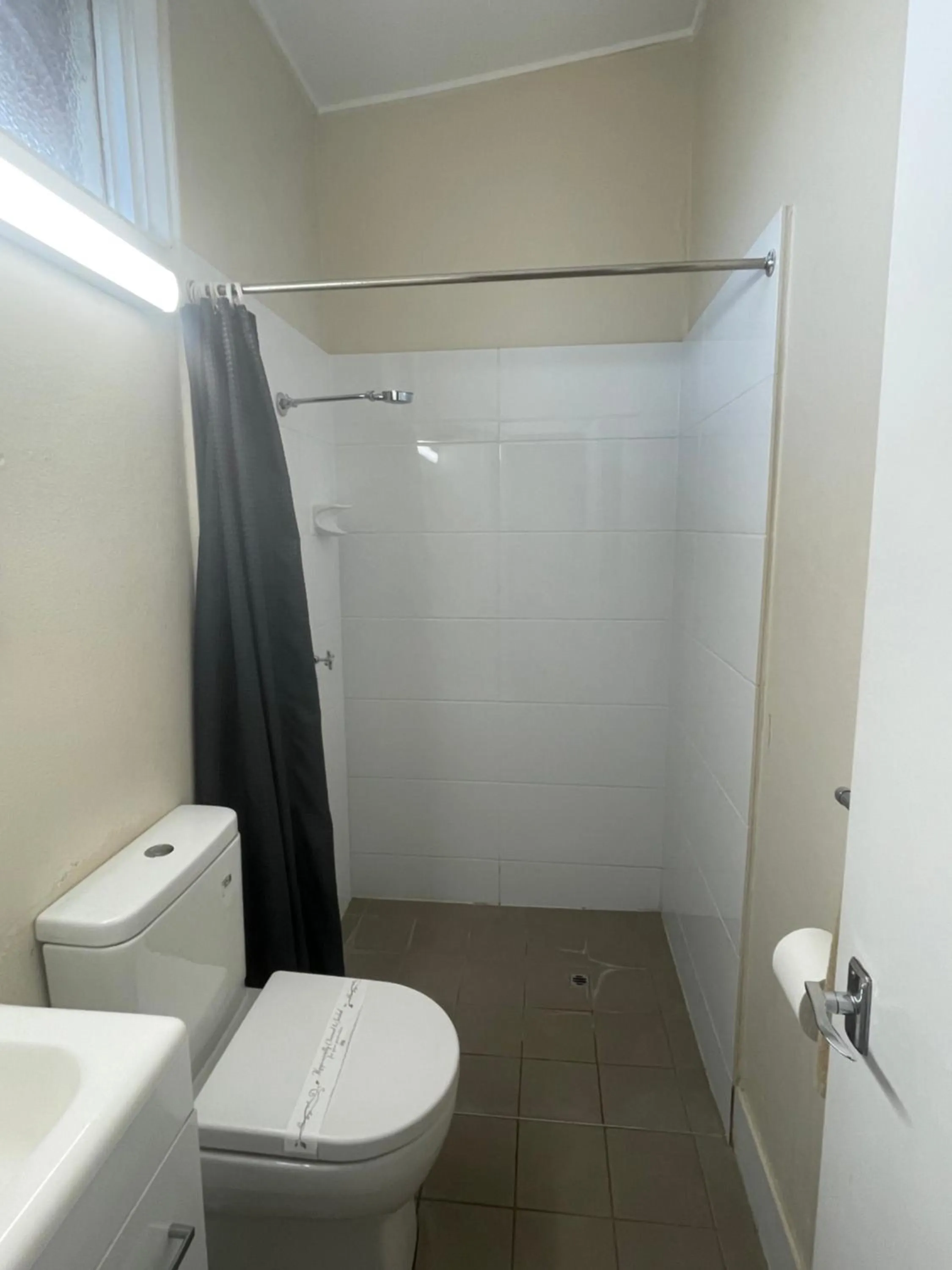 County Lodge Motor Inn