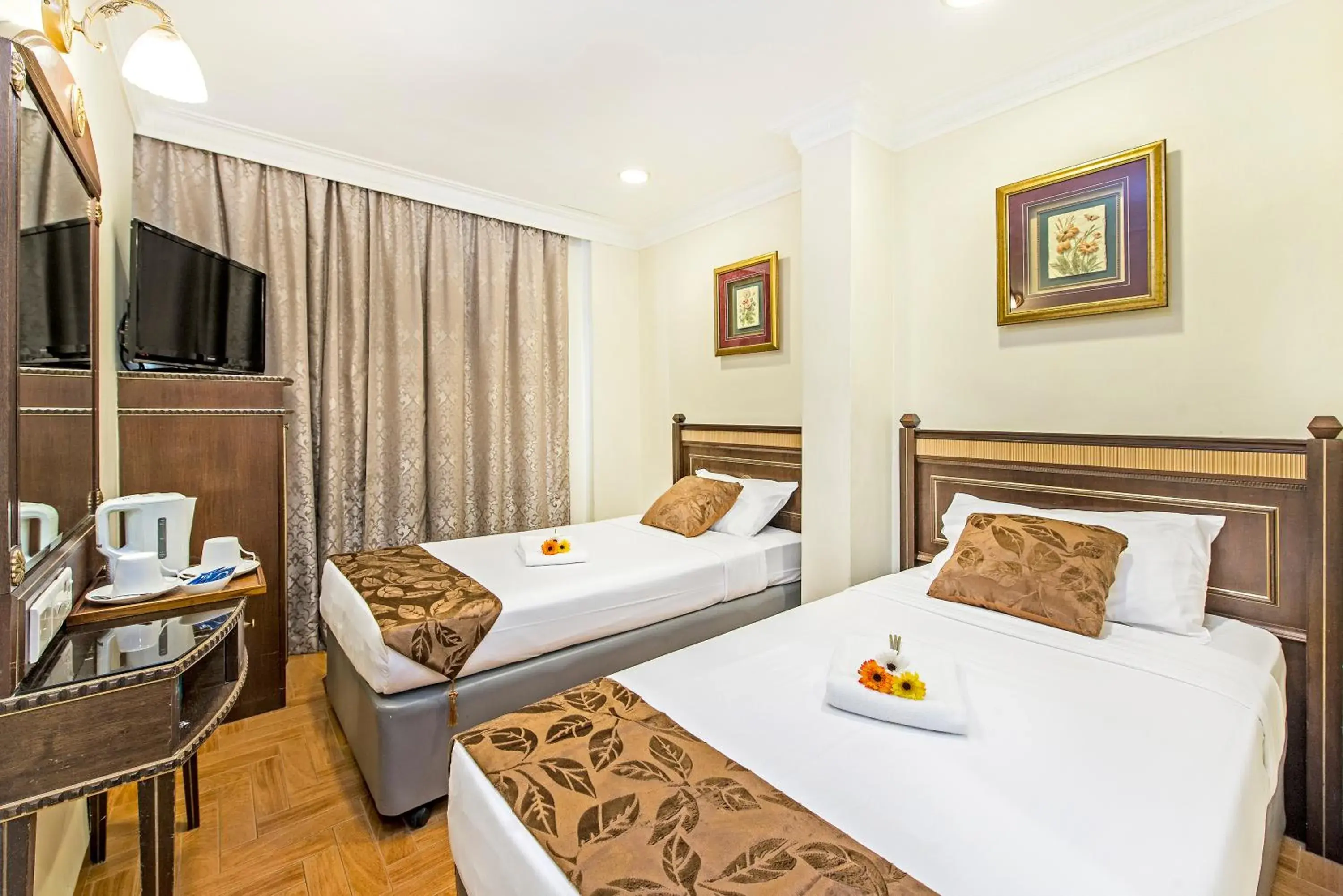 Twin Room in Hotel 81 Chinatown Twin Room in Hotel 81 Chinatown