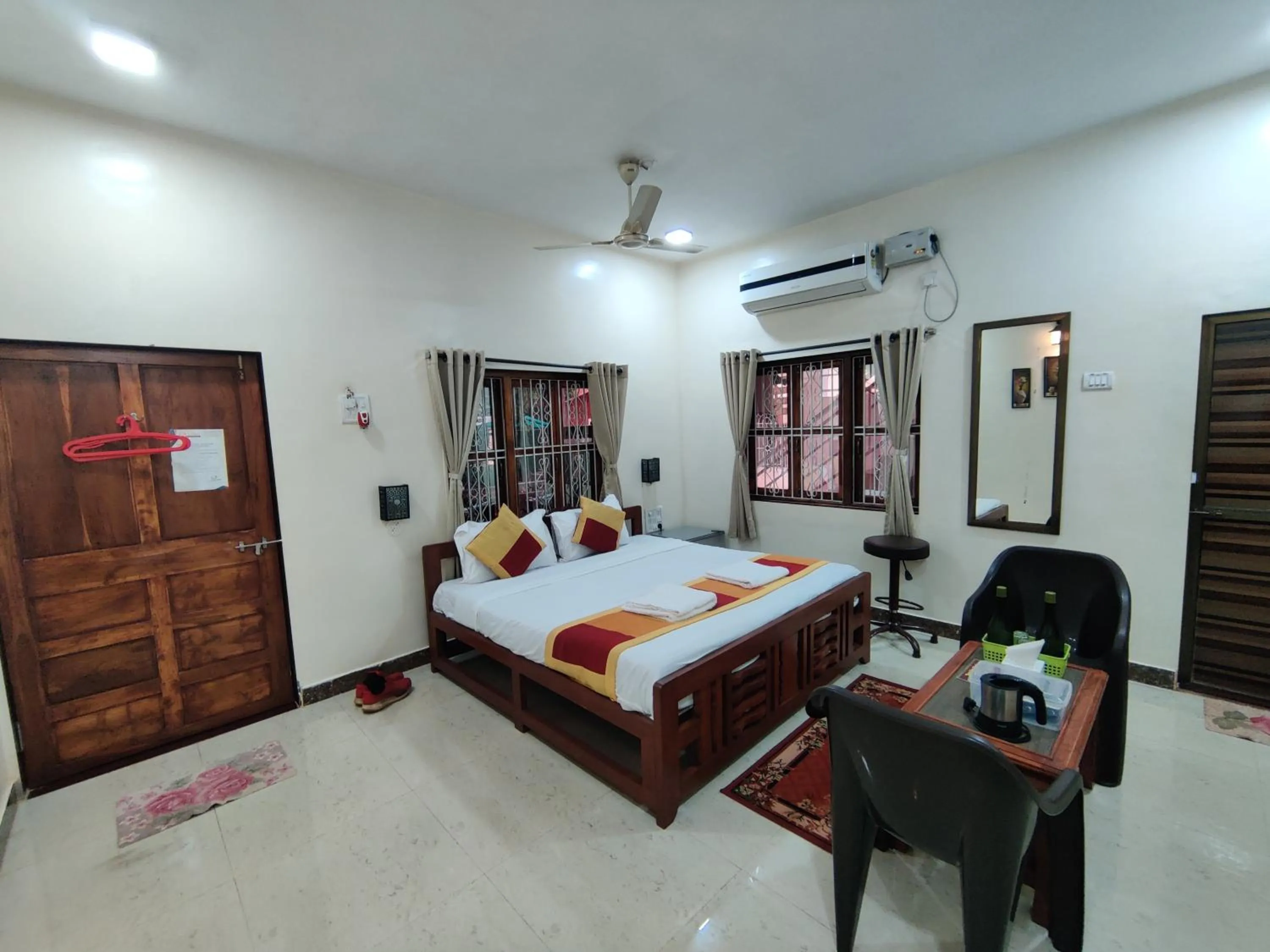 Bed in Redstone House by Oxystays Hospitality