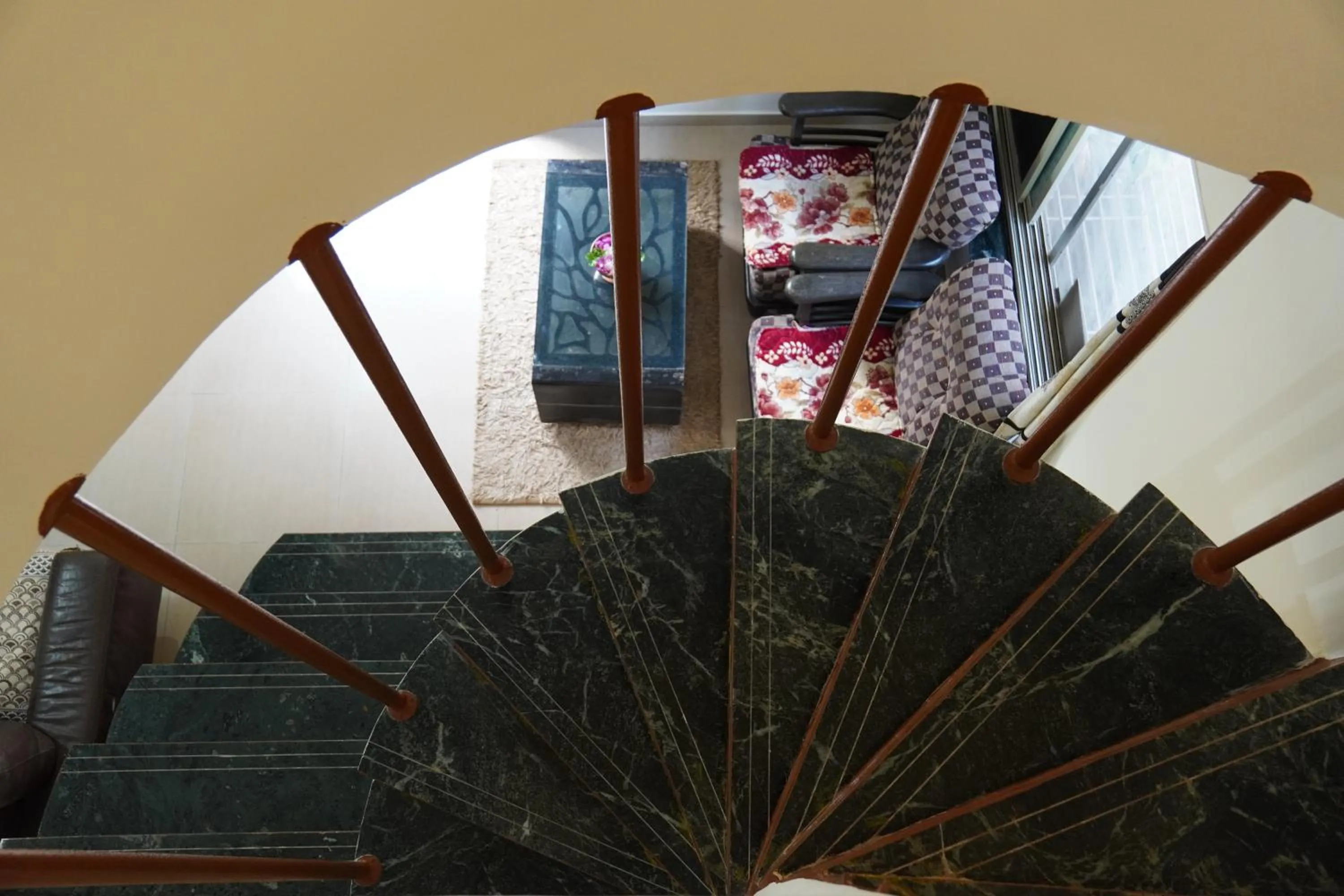 Redstone House by Oxystays Hospitality