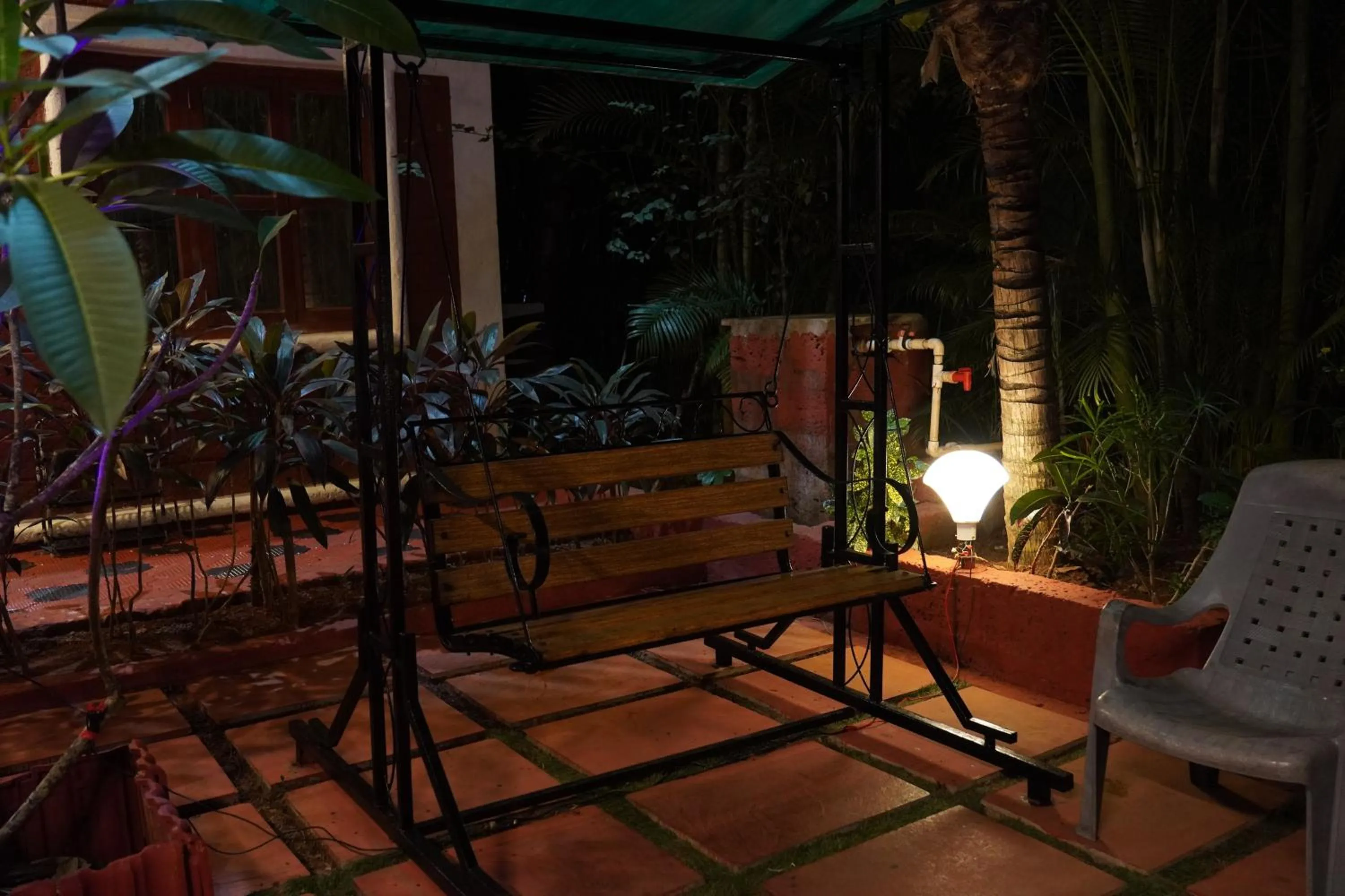 Redstone House by Oxystays Hospitality