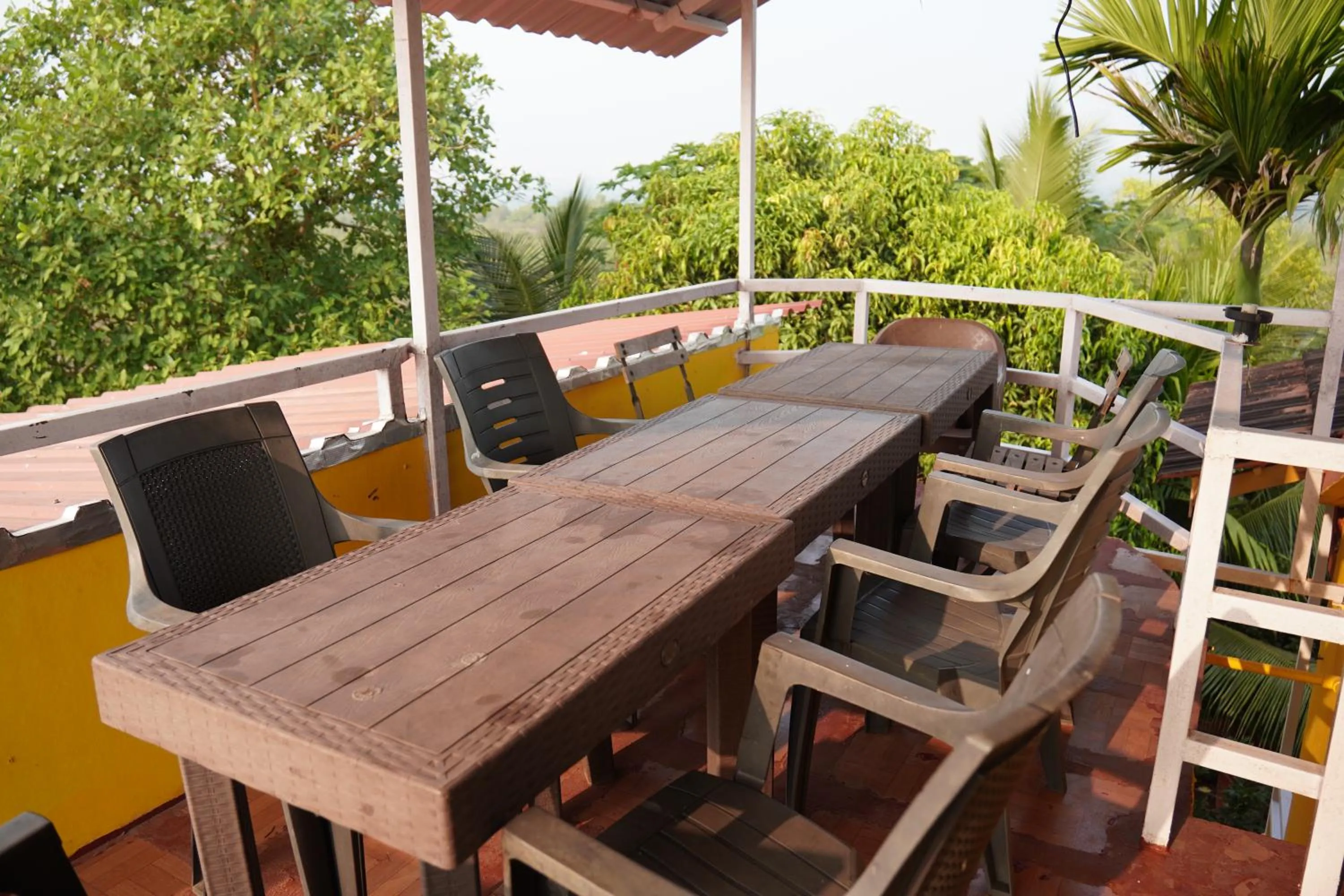 Redstone House by Oxystays Hospitality