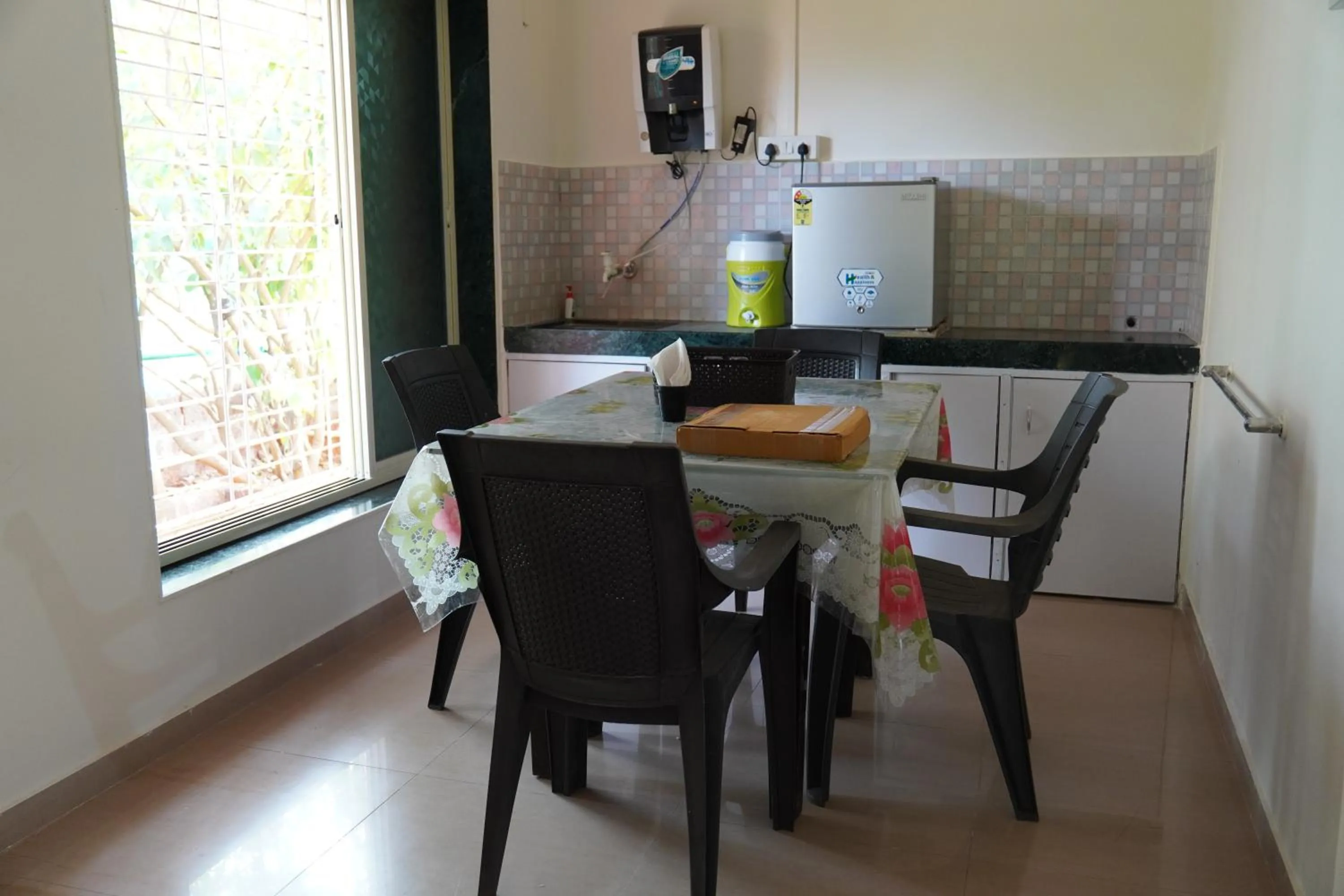 Redstone House by Oxystays Hospitality