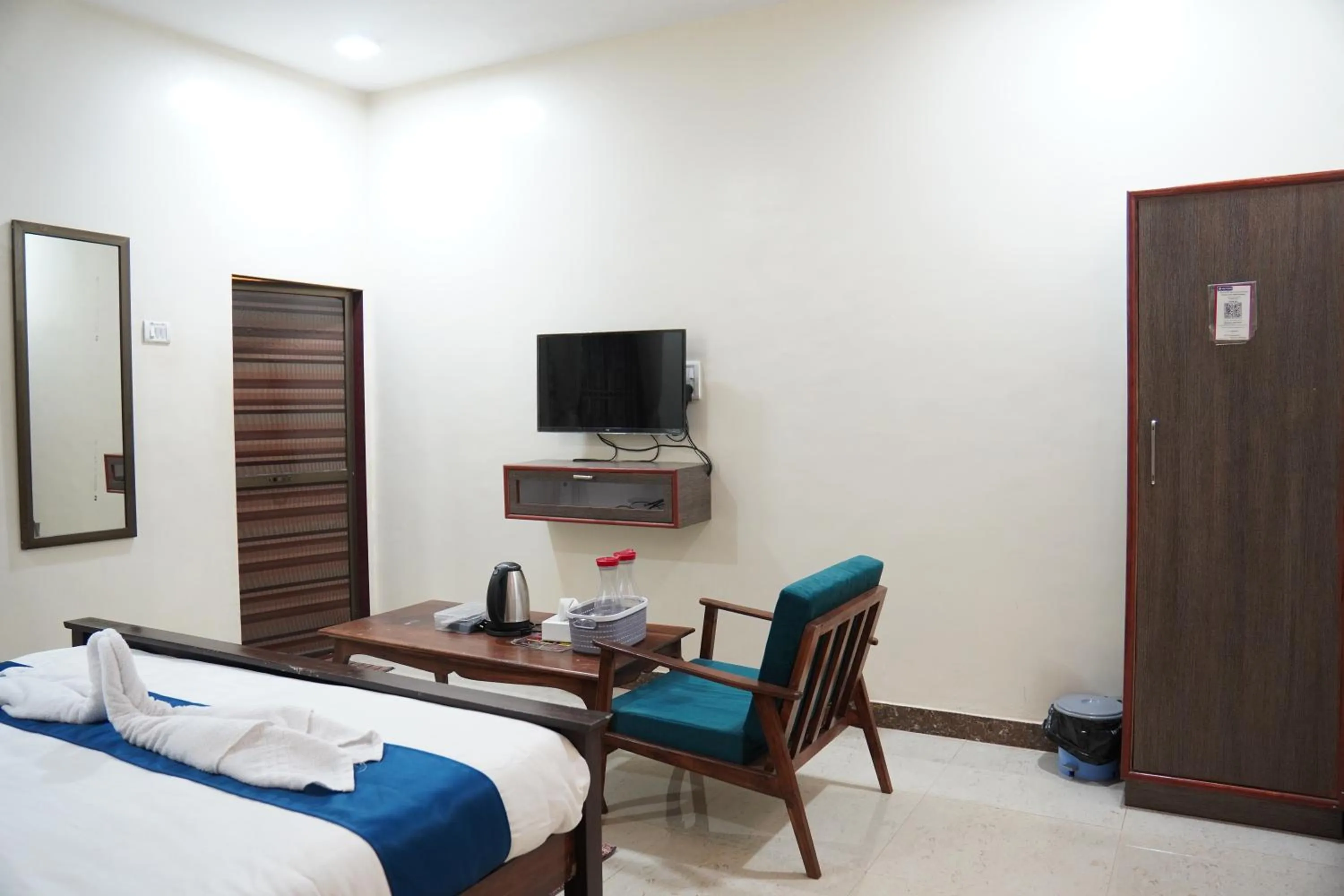 Bed in Redstone House by Oxystays Hospitality