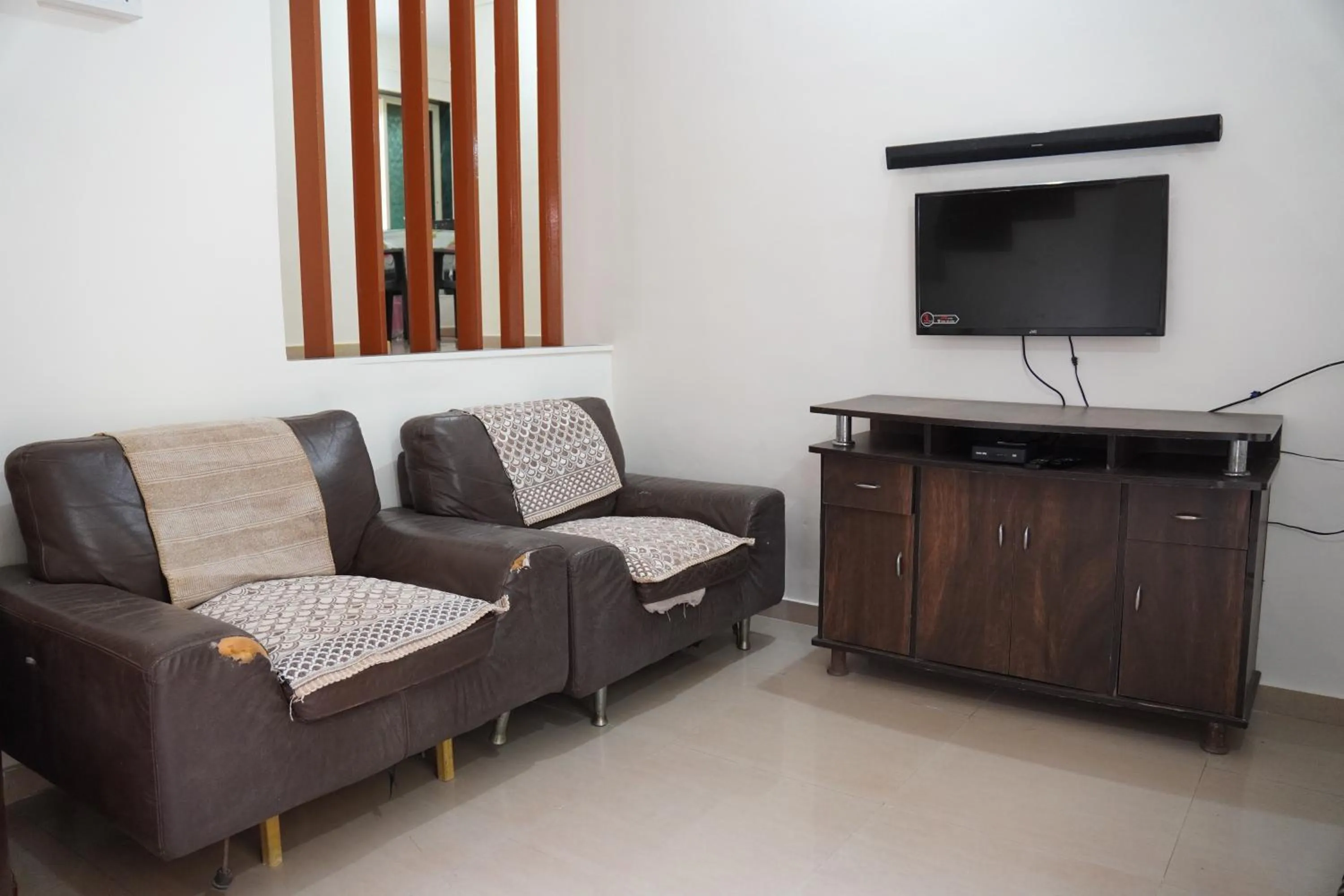 Redstone House by Oxystays Hospitality