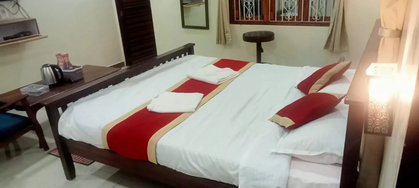 Bed in Redstone House by Oxystays Hospitality