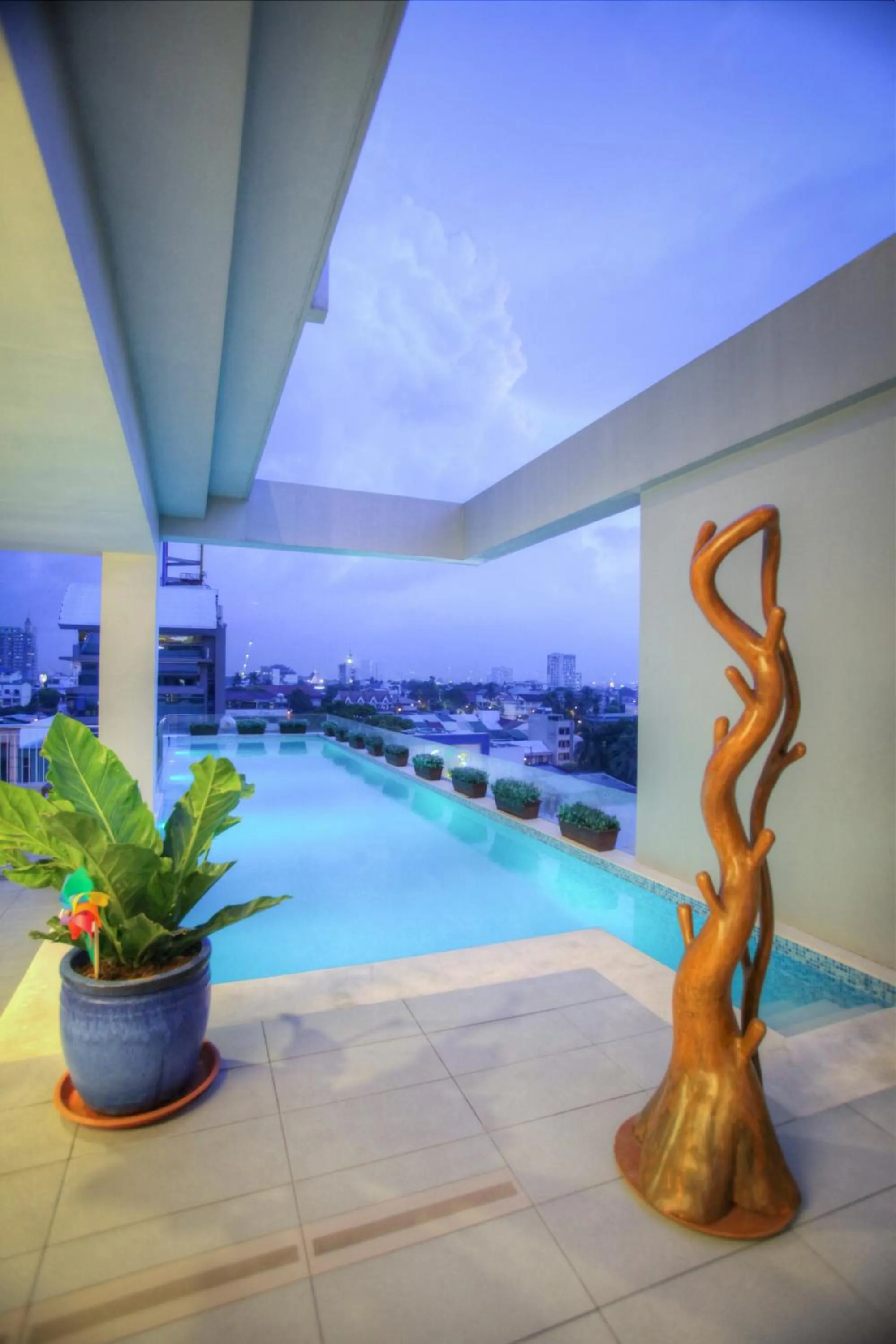 Decorative detail in Luxent Hotel