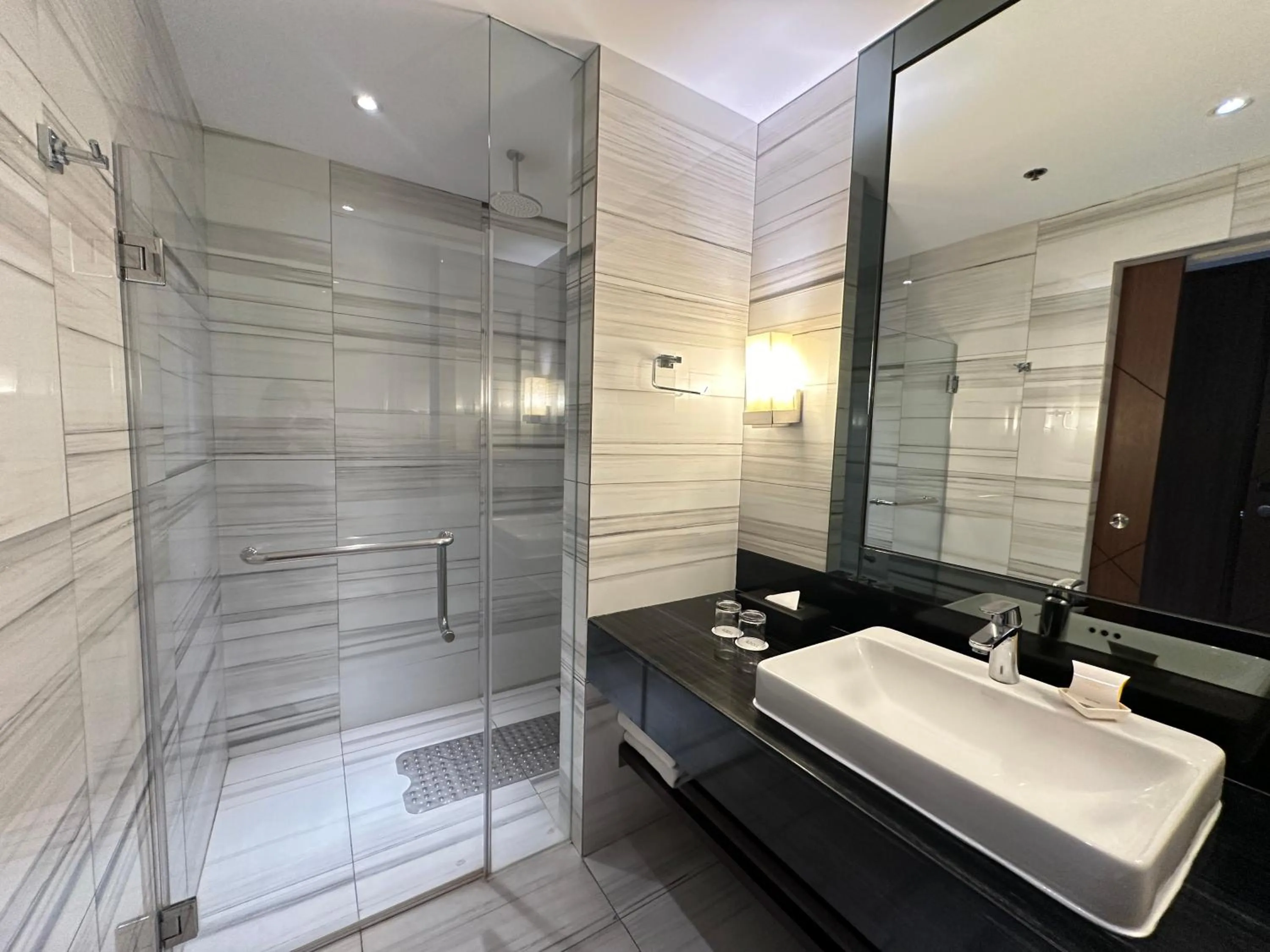 Bathroom in Luxent Hotel