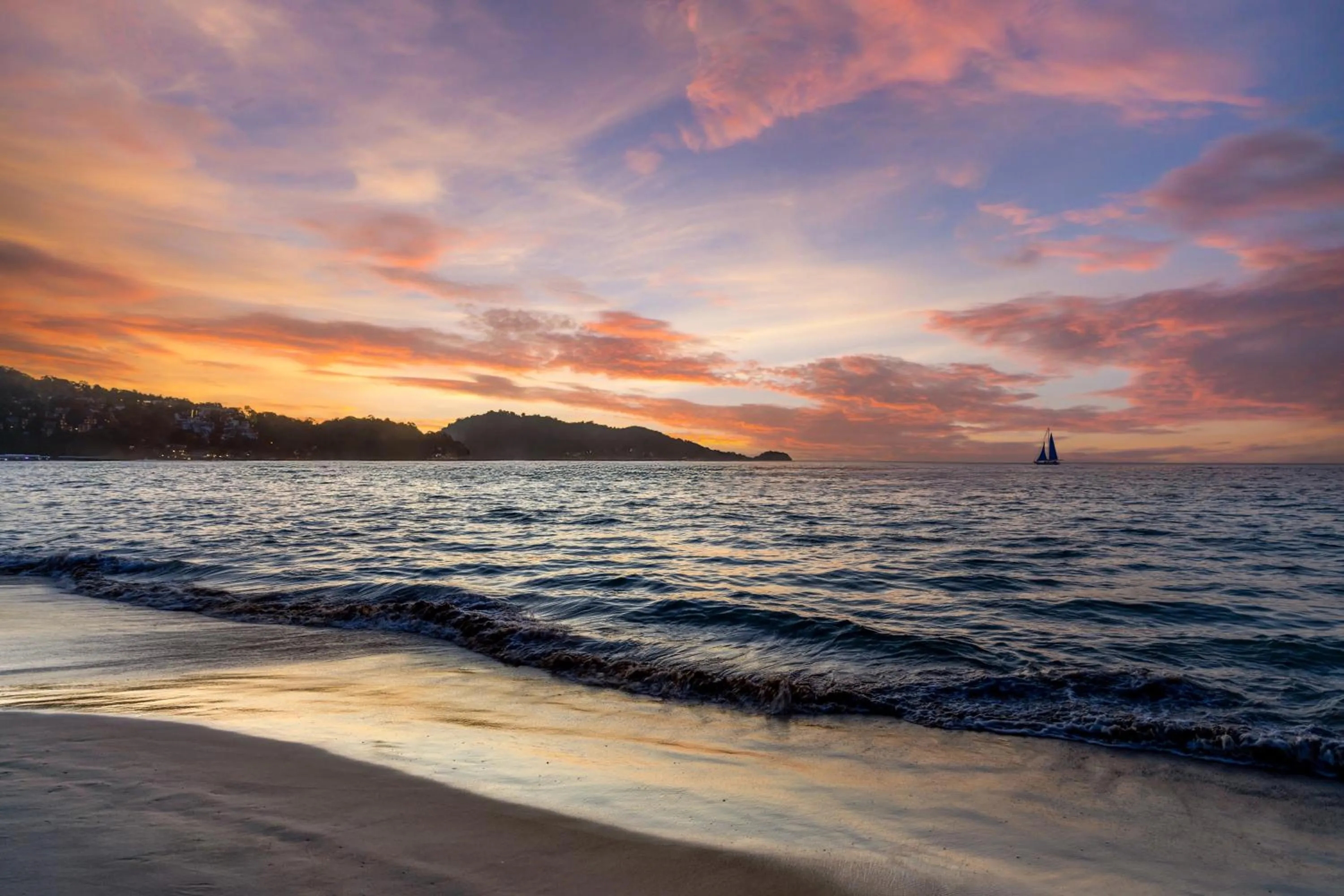 Beach in Courtyard by Marriott Phuket, Patong Beach Resort