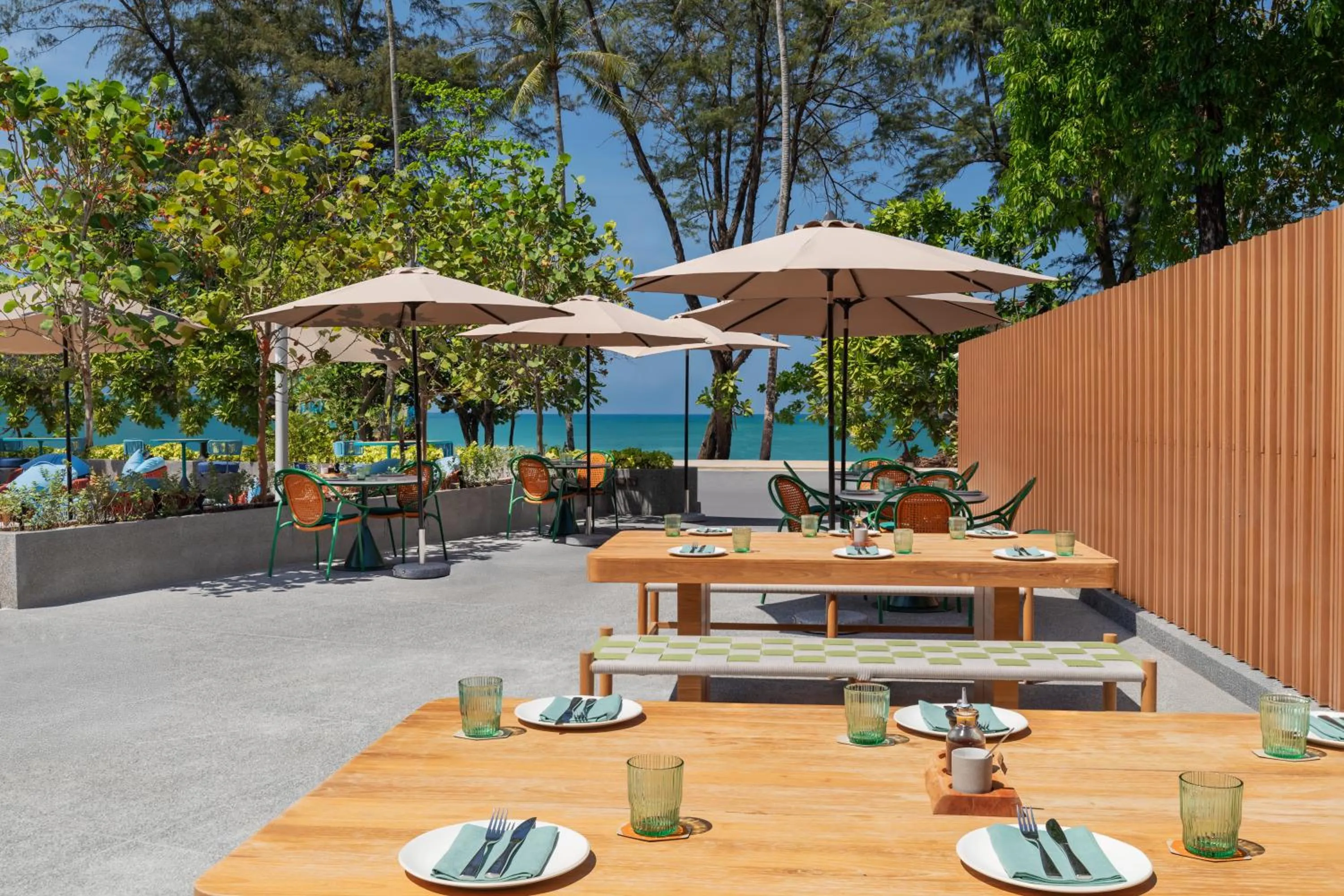 Restaurant/places to eat in Courtyard by Marriott Phuket, Patong Beach Resort