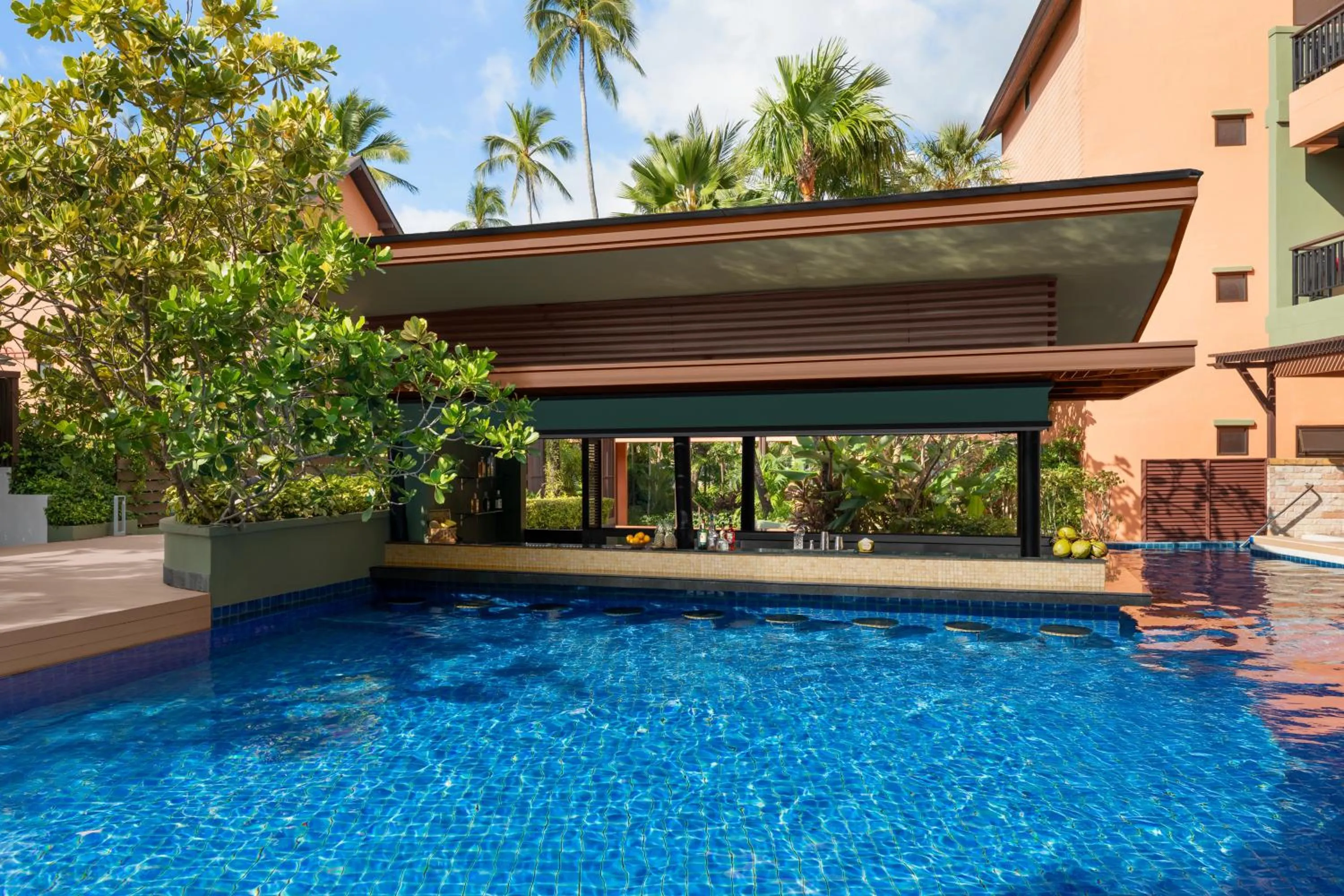 Restaurant/places to eat in Courtyard by Marriott Phuket, Patong Beach Resort