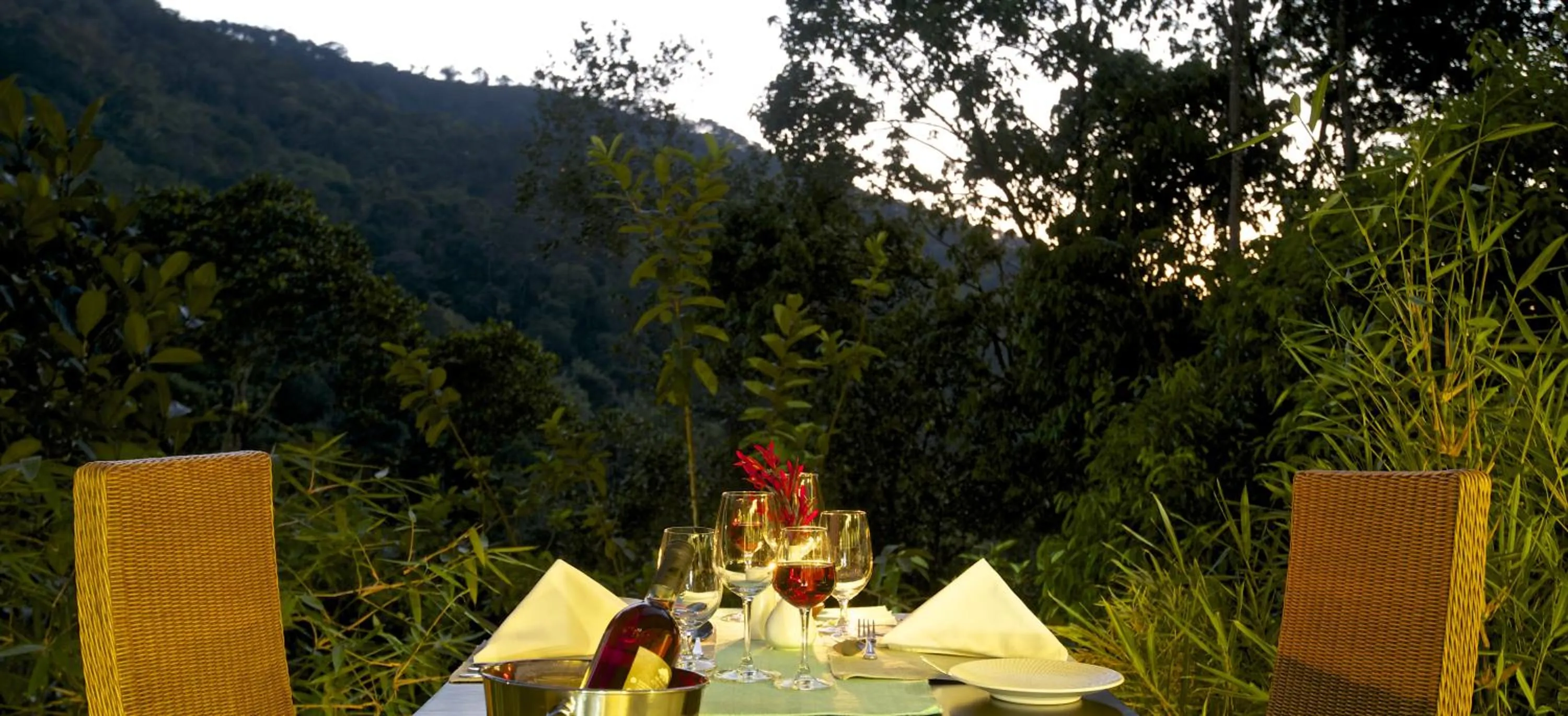 Restaurant/places to eat in Niraamaya Retreats Cardamom Club