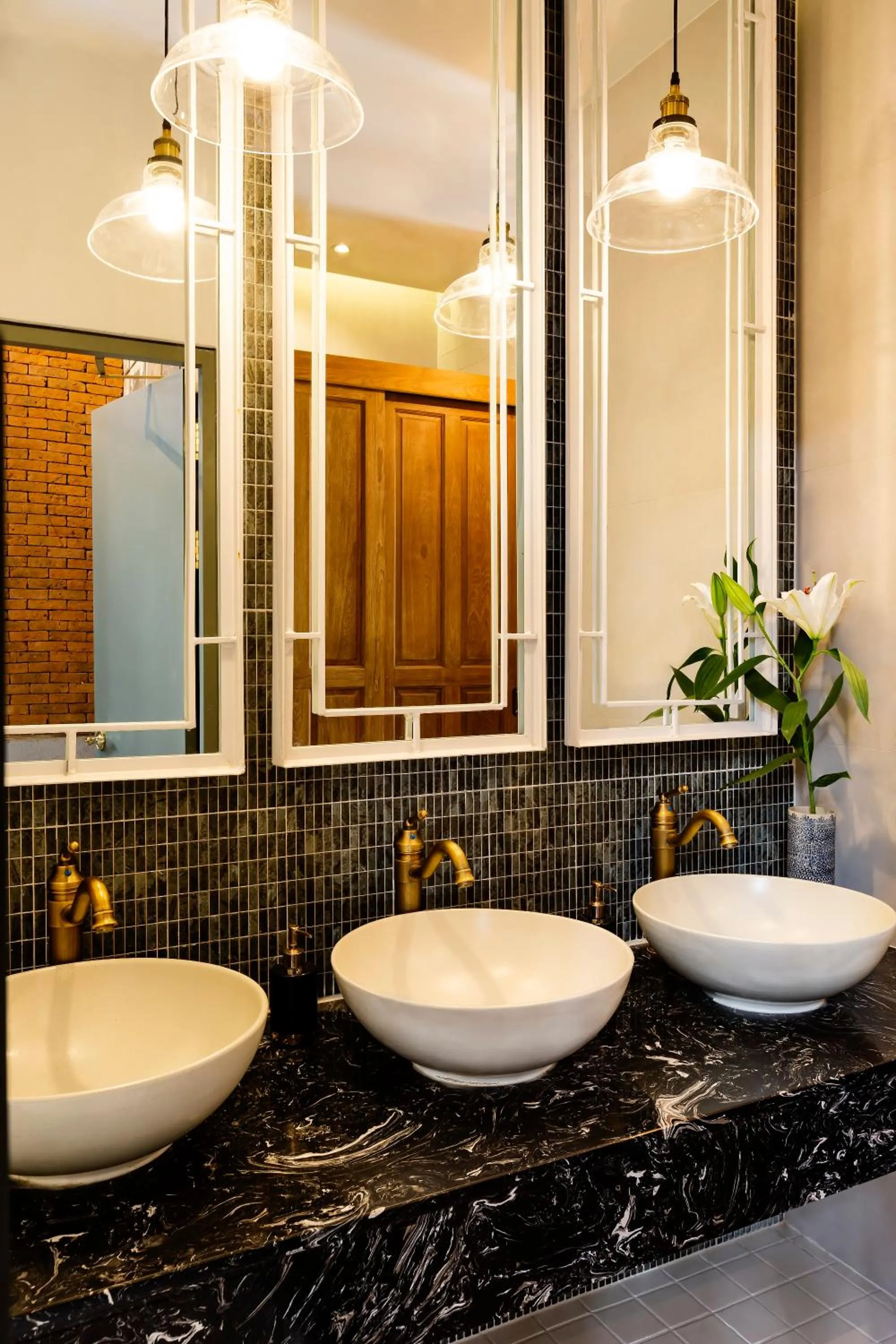 Toilet in Khunluang Hostel