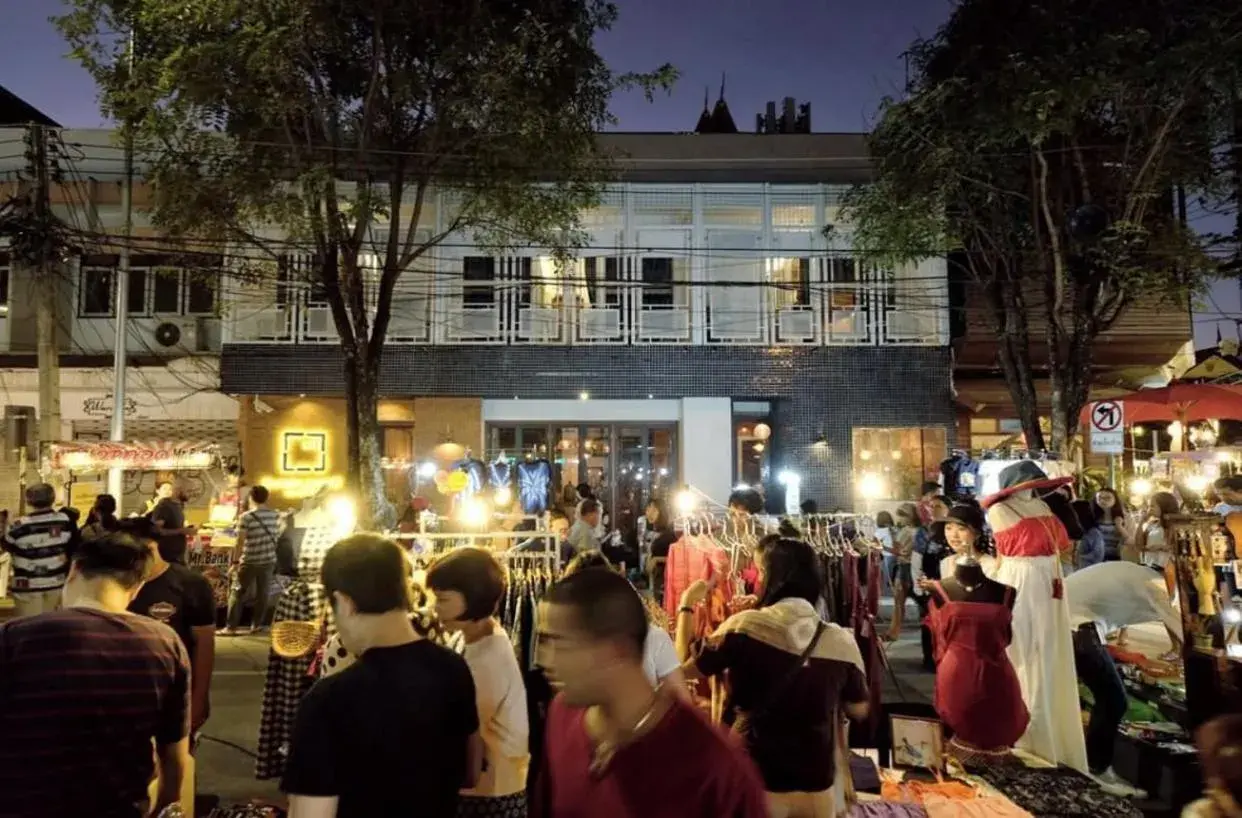 Family Room with Shared Bathroom in Khunluang Hostel Family Room with Shared Bathroom in Khunluang Hostel