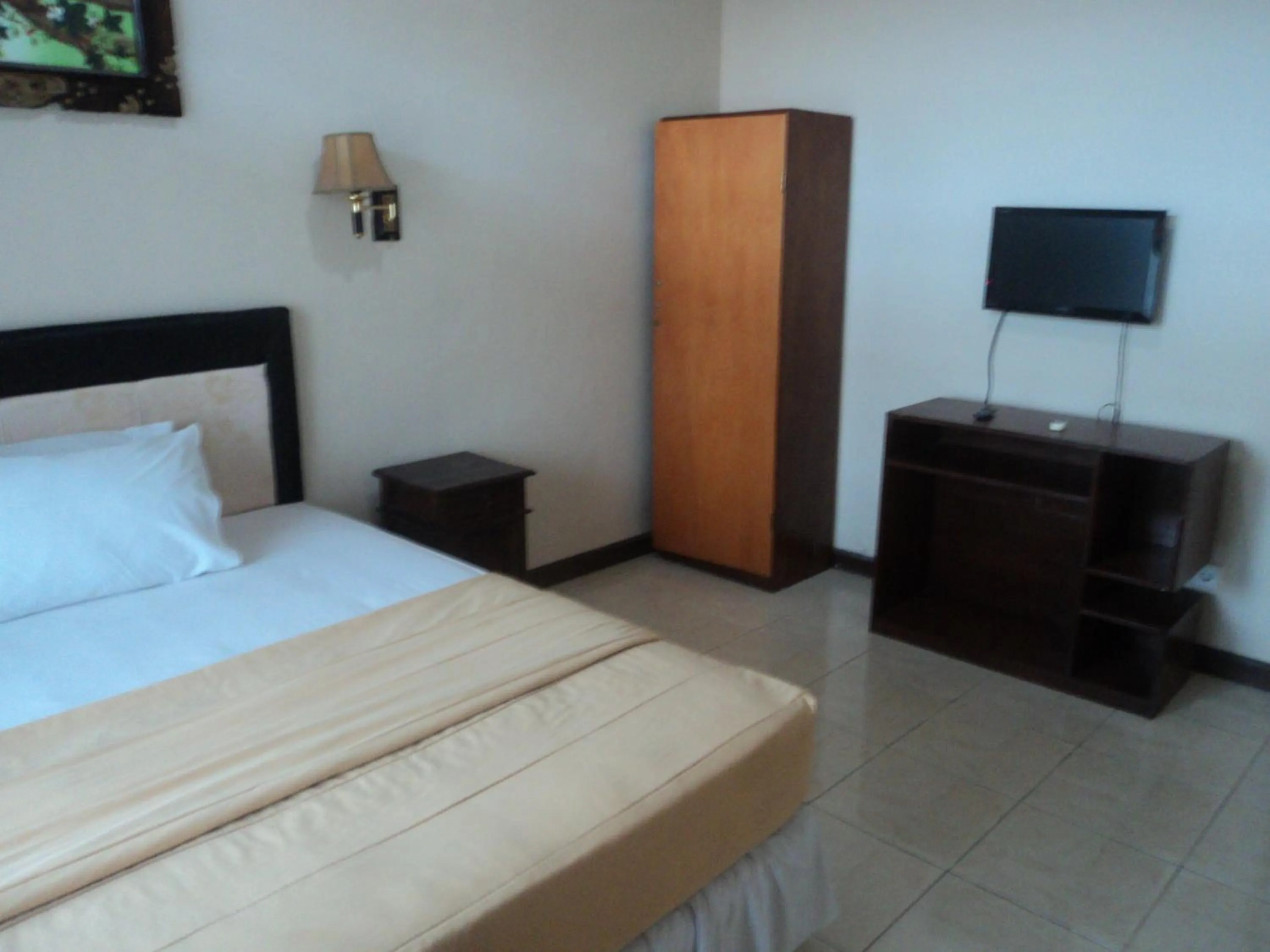 Photo of the whole room, Bed in Bali Diva Hotel Kuta