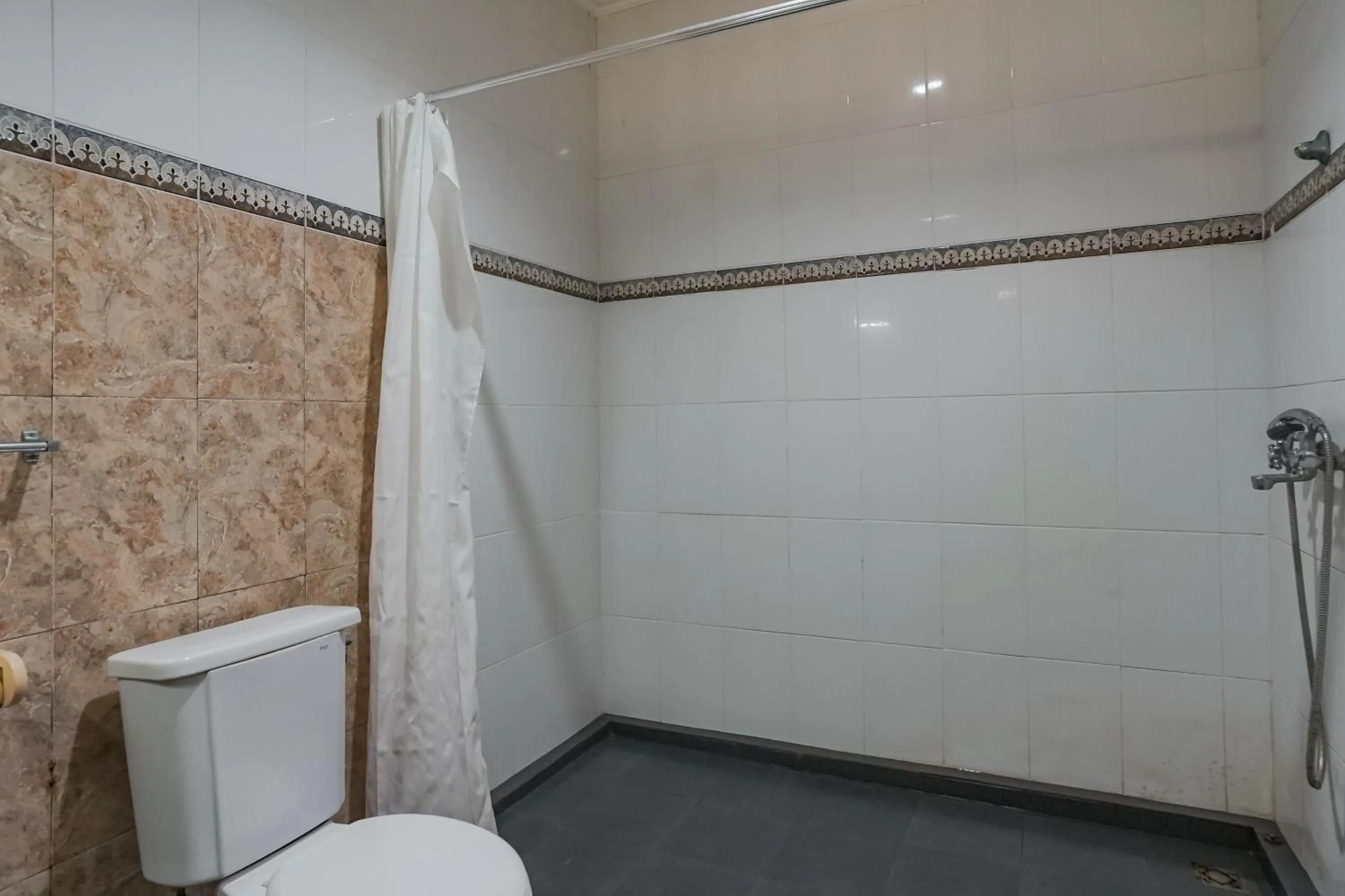 Shower in Bali Diva Hotel Kuta