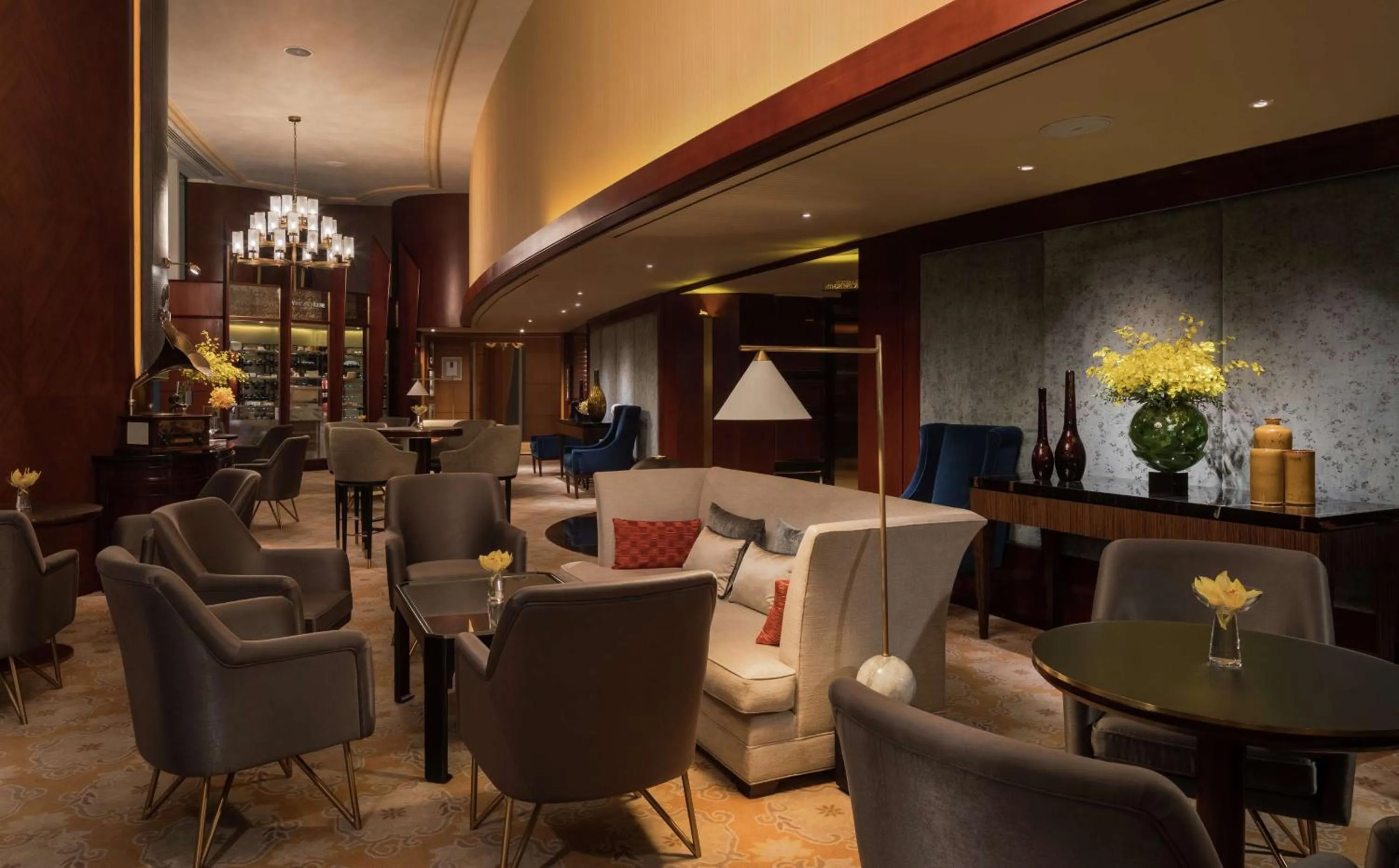 Restaurant/places to eat in Conrad Hong Kong