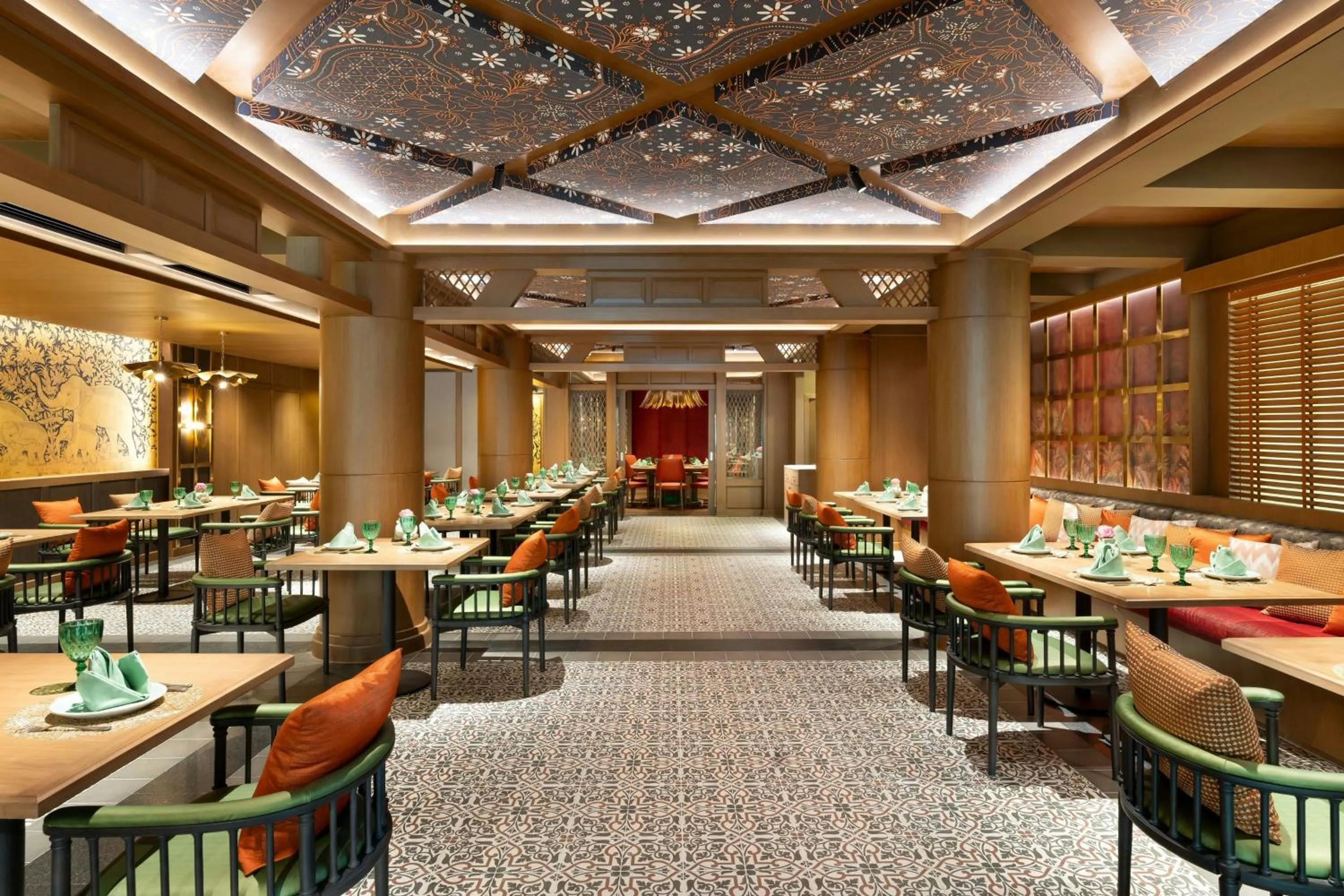 Restaurant/places to eat in Phuket Marriott Resort & Spa, Merlin Beach